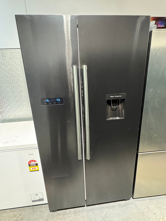 Refurbished Hisense 578 litres fridge freezer | PERTH