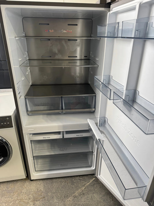 Combo Refurbished Hisense 503L fridge freezer and Fisher & Paykel 8.5Kgs washer | PERTH