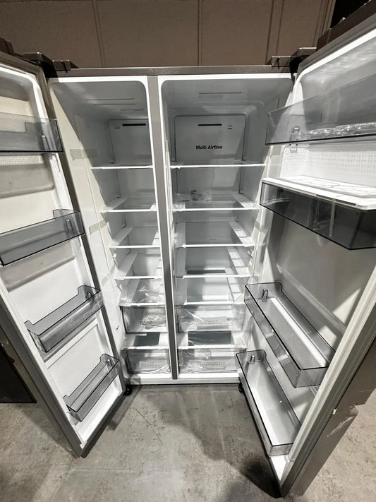 Factory Second – Hisense 649 L Side-by-Side Fridge Freezer | ADELAIDE