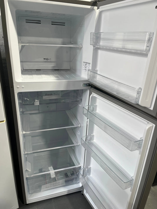 Factory second Hisense 325L fridge freezer | ALEXANDRIA