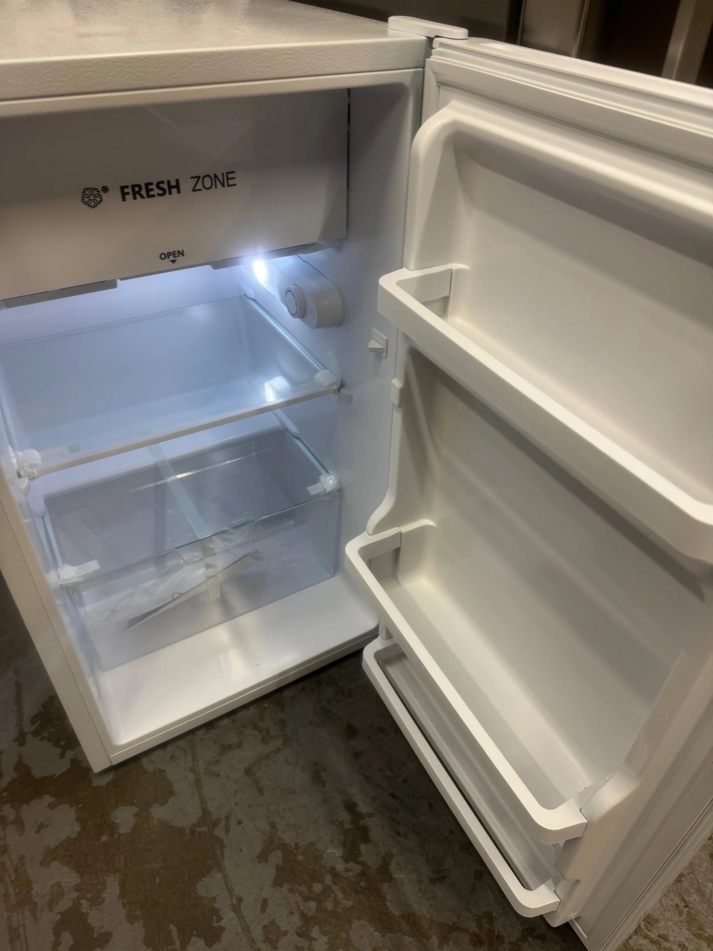 Factory seconds Hisense 124 litres Bar fridge | SYDNEY