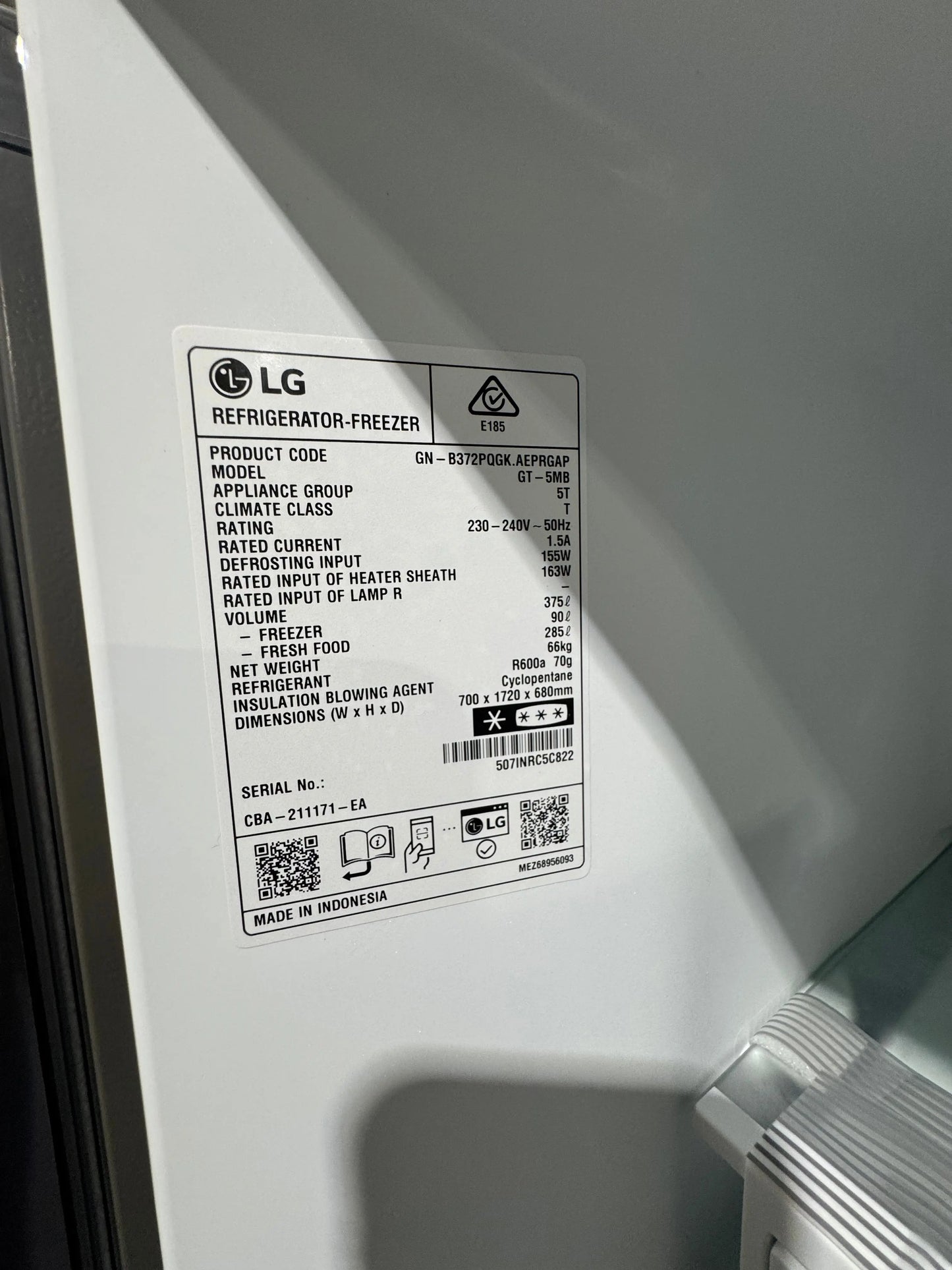 Factory seconds LG 375 litres fridge freezer | PERTH