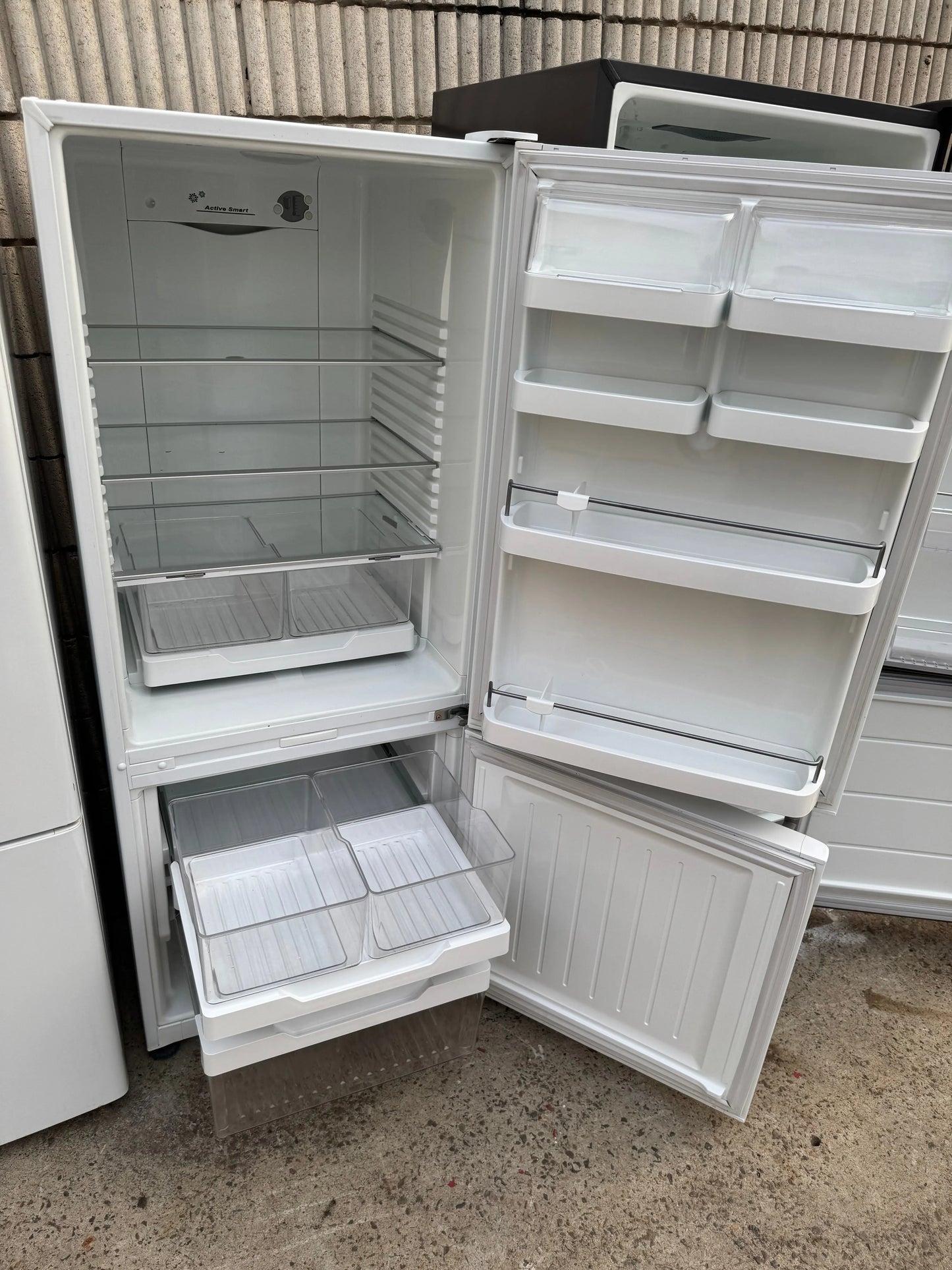 Refurbished Fisher&Paykel 373 ltr fridge freezer | SYDNEY