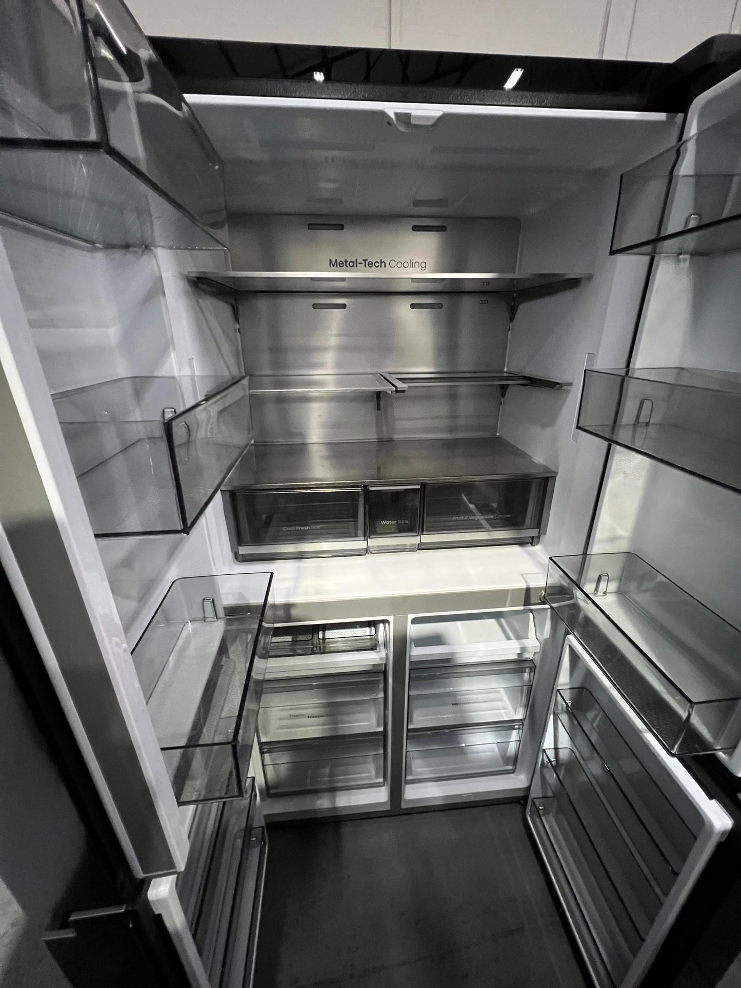 Refurbished Hisense 640 Litres Fridge Freezer | ADELAIDE