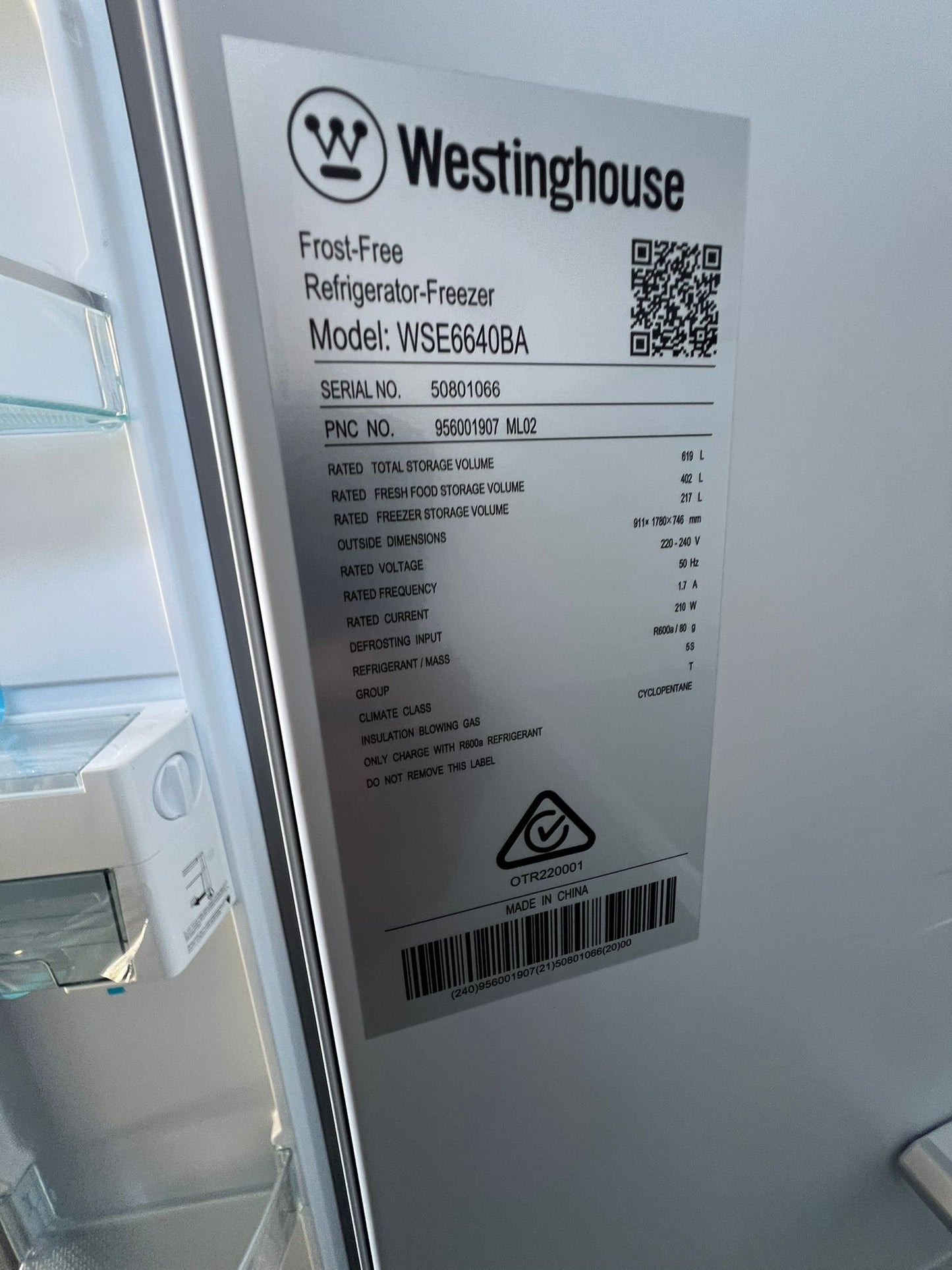 Factory Second Westinghouse 619 L Side by Side Fridge Freezer | ADELAIDE