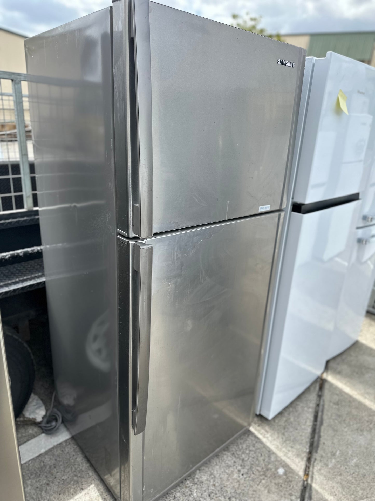 Refurbished Samsung 419 litres fridge freezer | BRISBANE