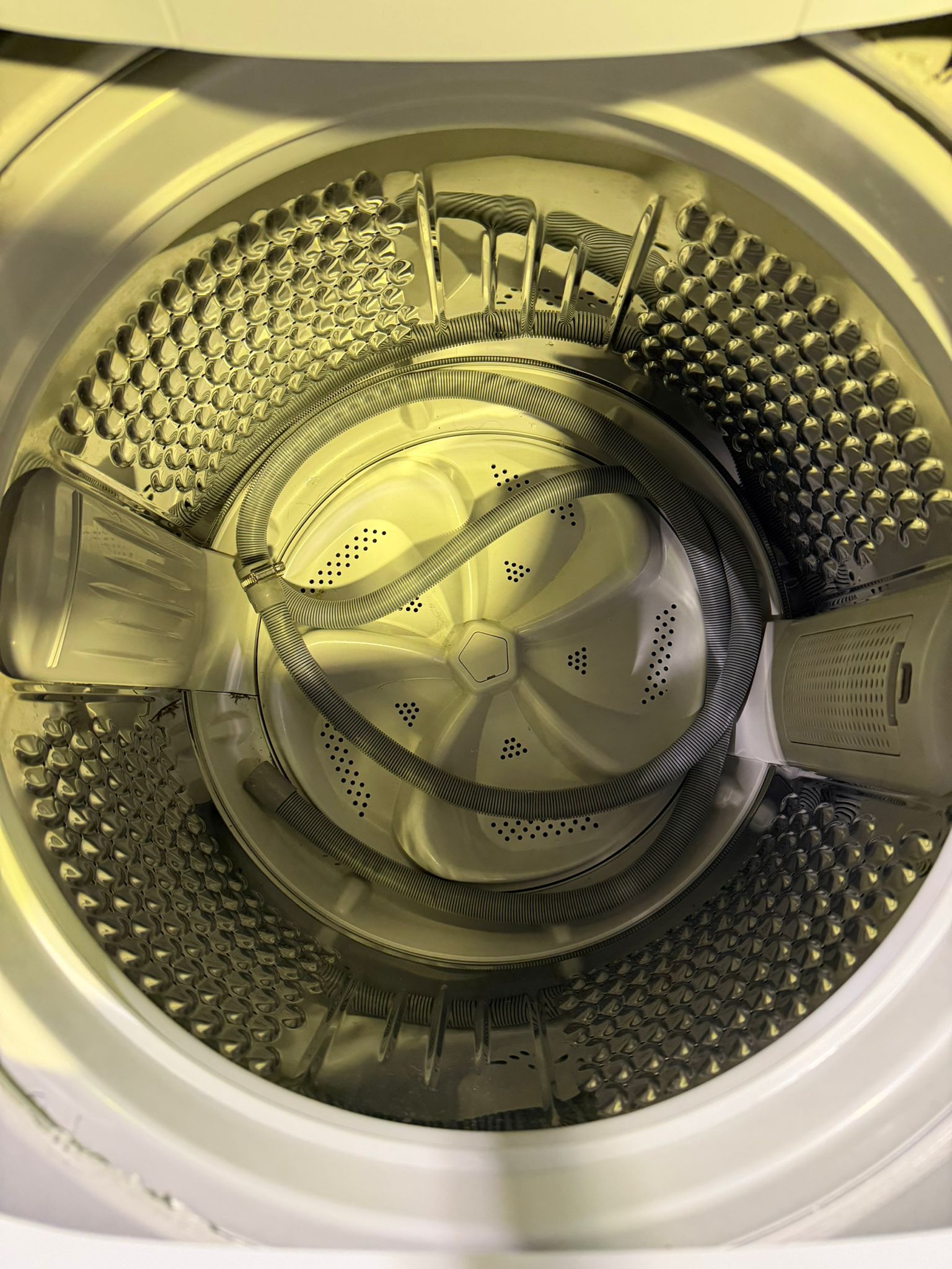 CHiQ 8.0KG Top Loader Washing Machine – WTL80FDW – Refurbished – Powerful & Efficient