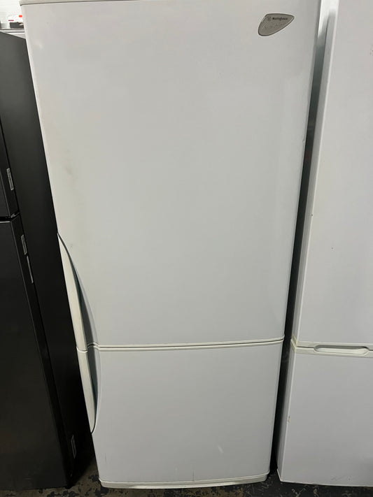 Westinghouse 417 litres fridge freezer | ADELAIDE