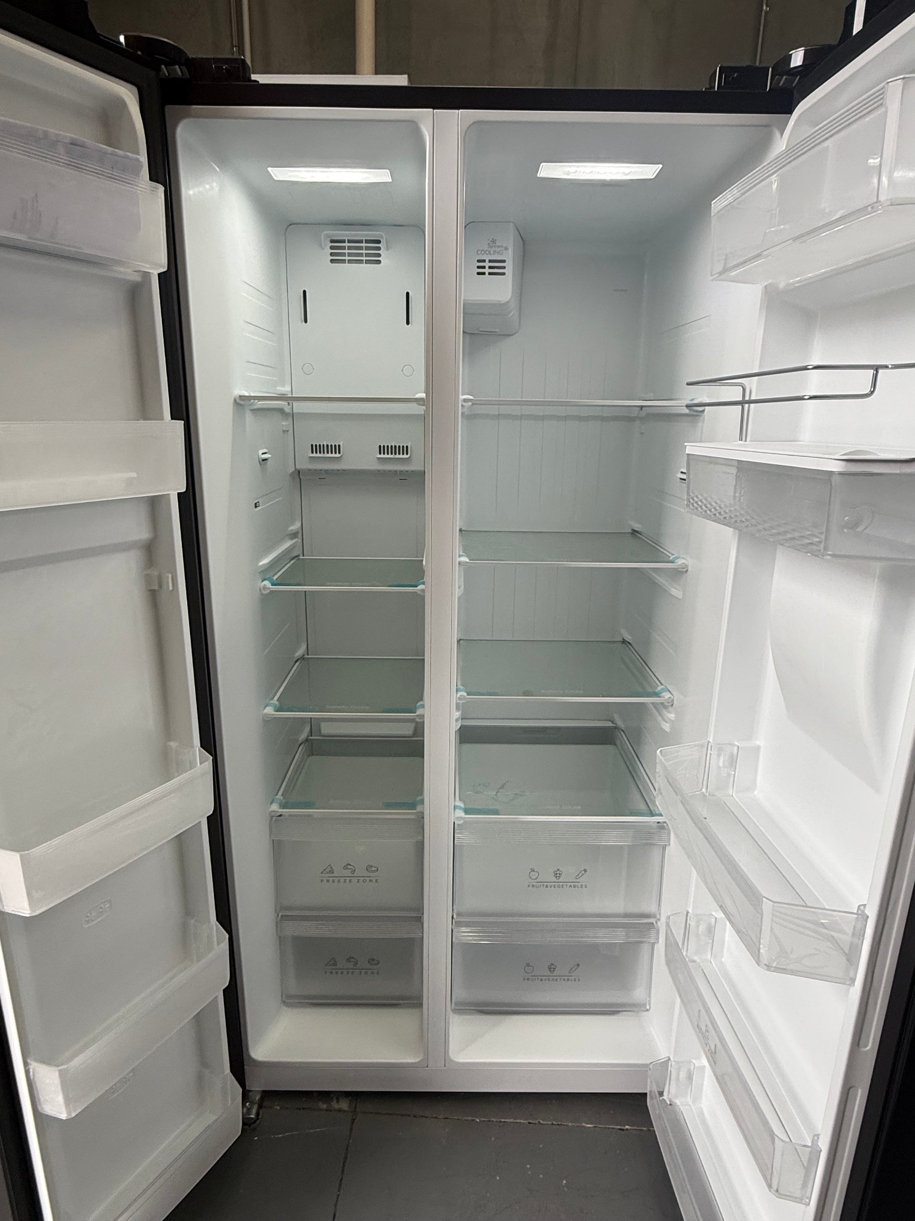 Kogan 551L Side by Side Fridge with Water Dispenser – Factory Seconds | KAMFSBS551A