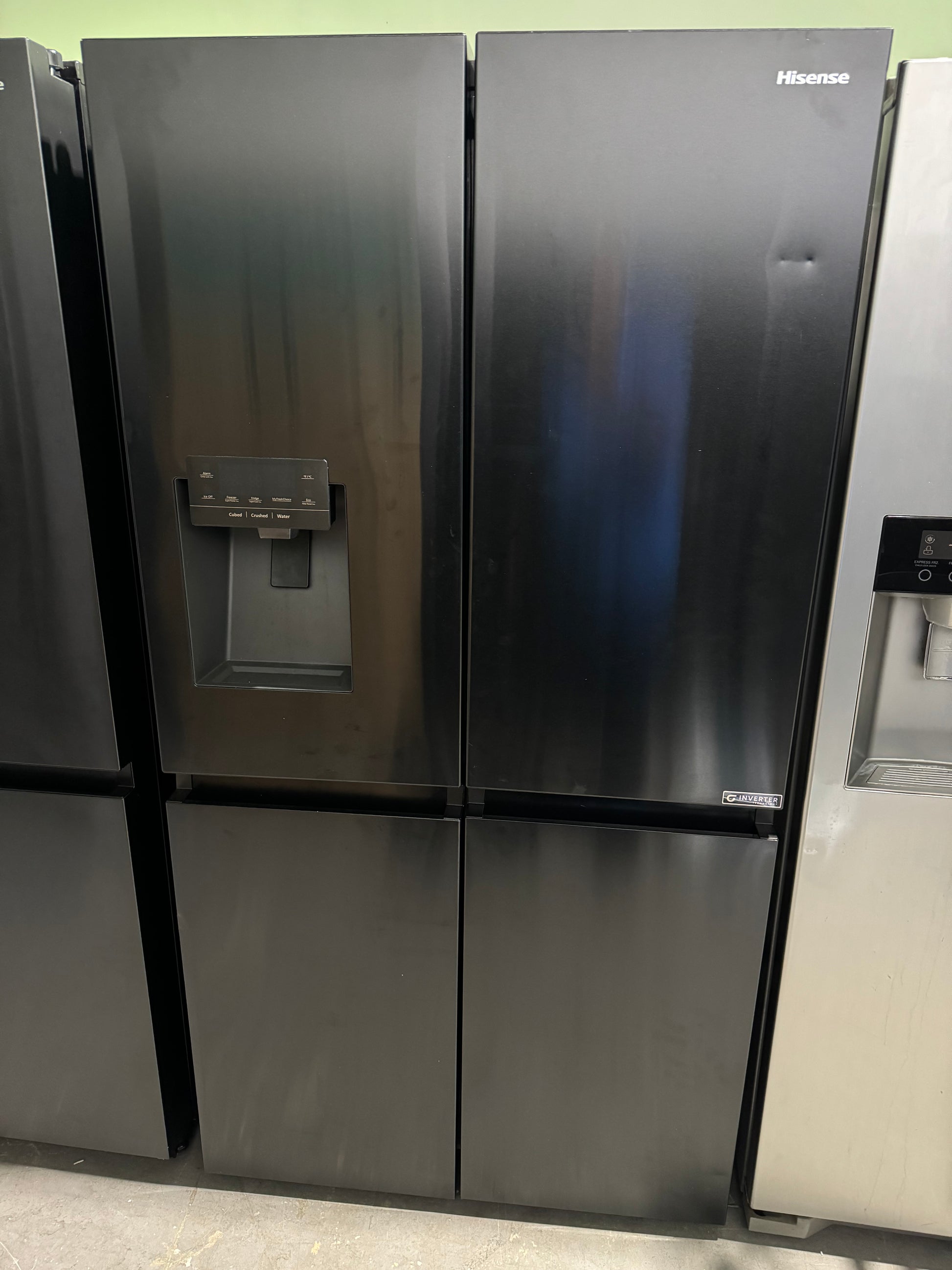 Refurbished Hisense 585 Litres Fridge Freezer | PERTH