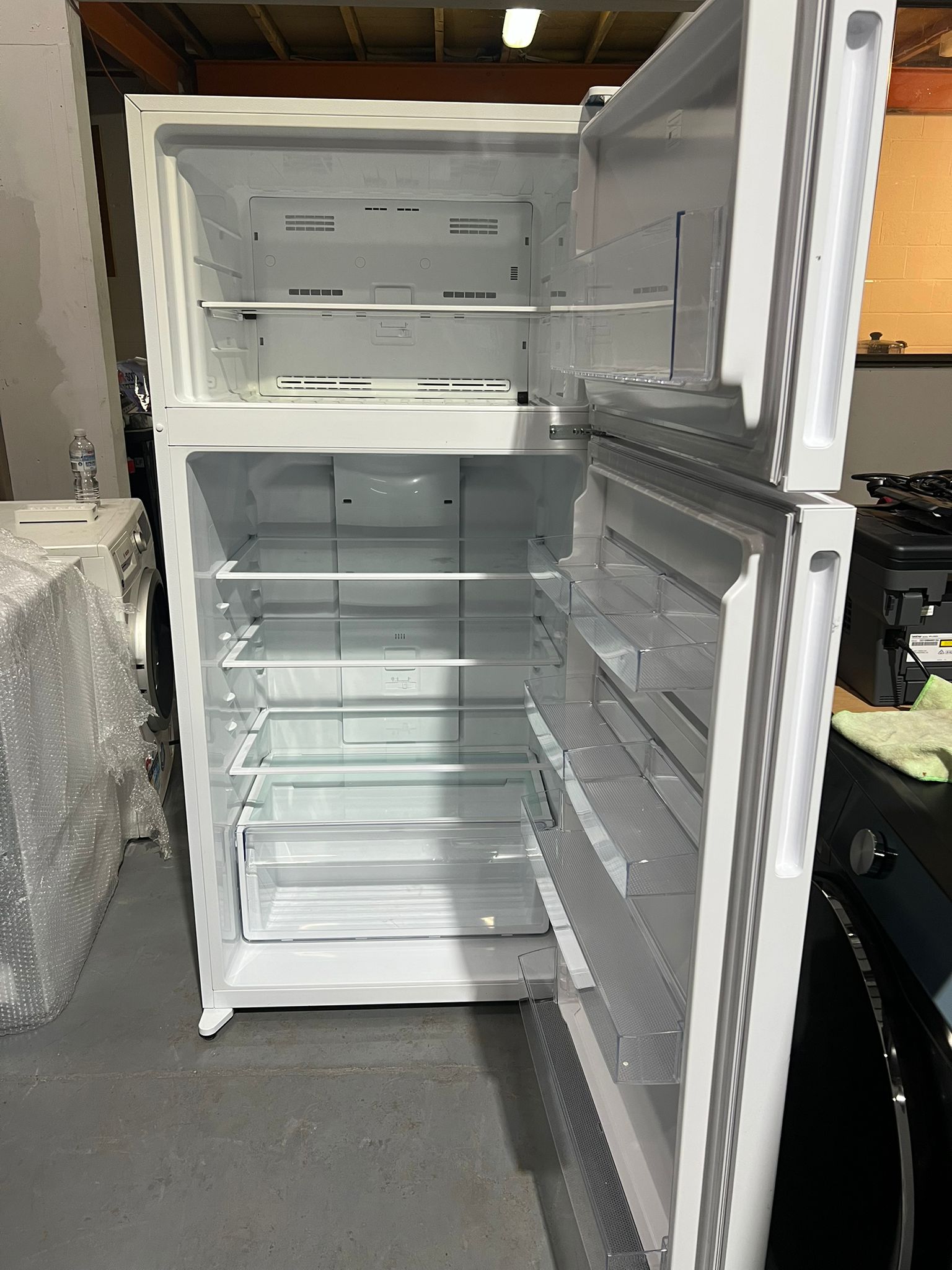 Factory Seconds Westinghouse 503 L Fridge Freezer – WTM5002WE