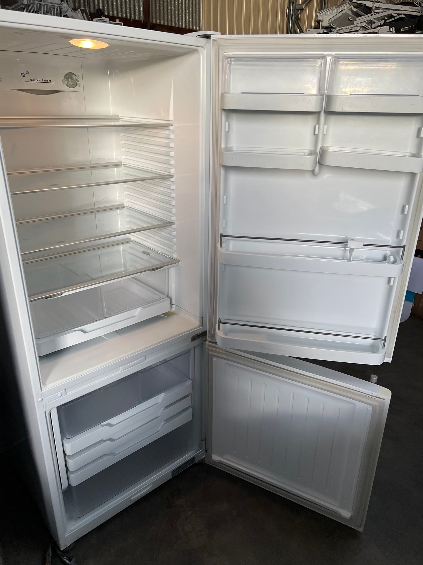 Refurbished Fisher and Paykel 442L Fridge Freezer | ADELAIDE