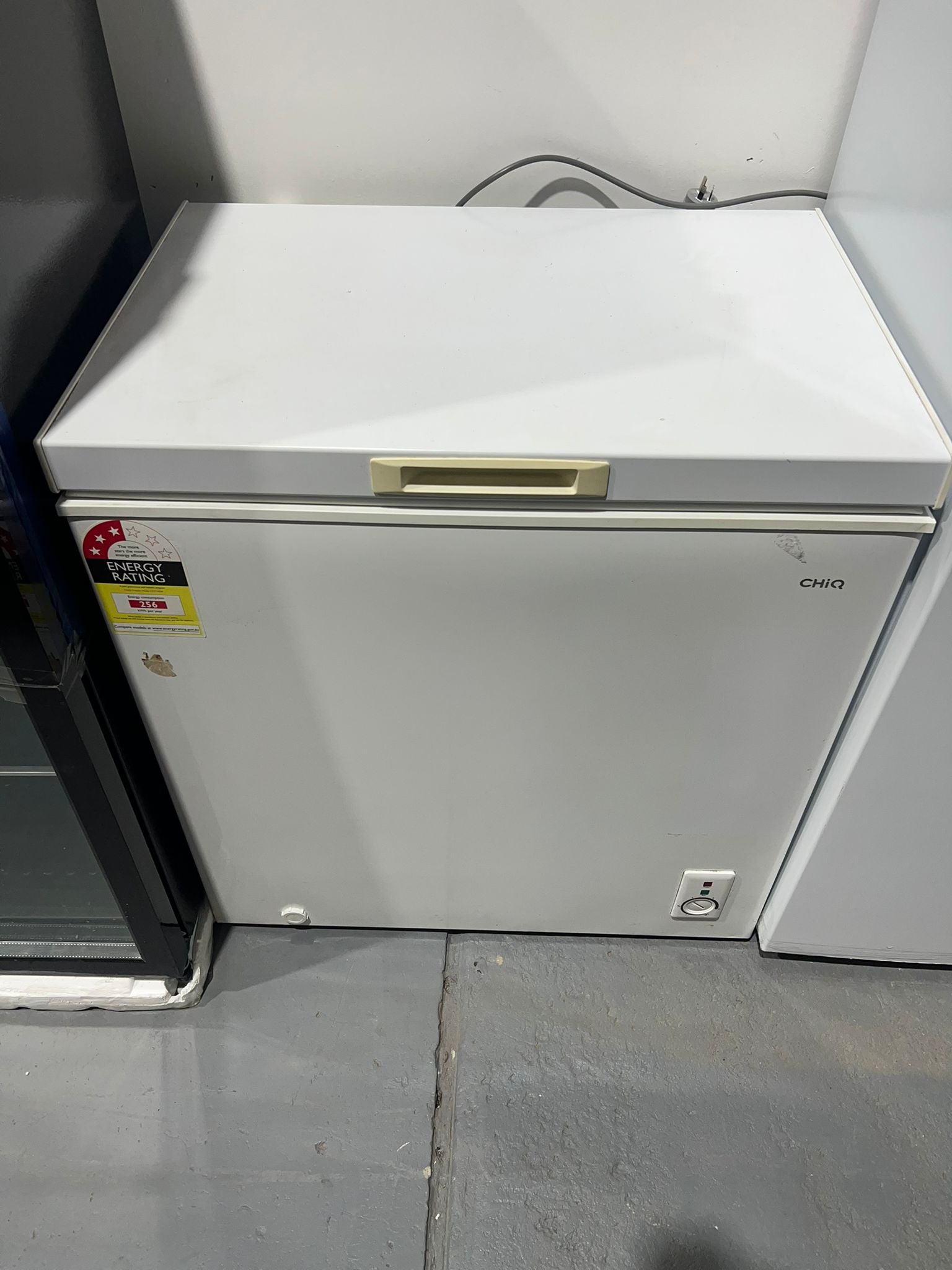 Refurbished Chiq 142 Litres Chest Freezer