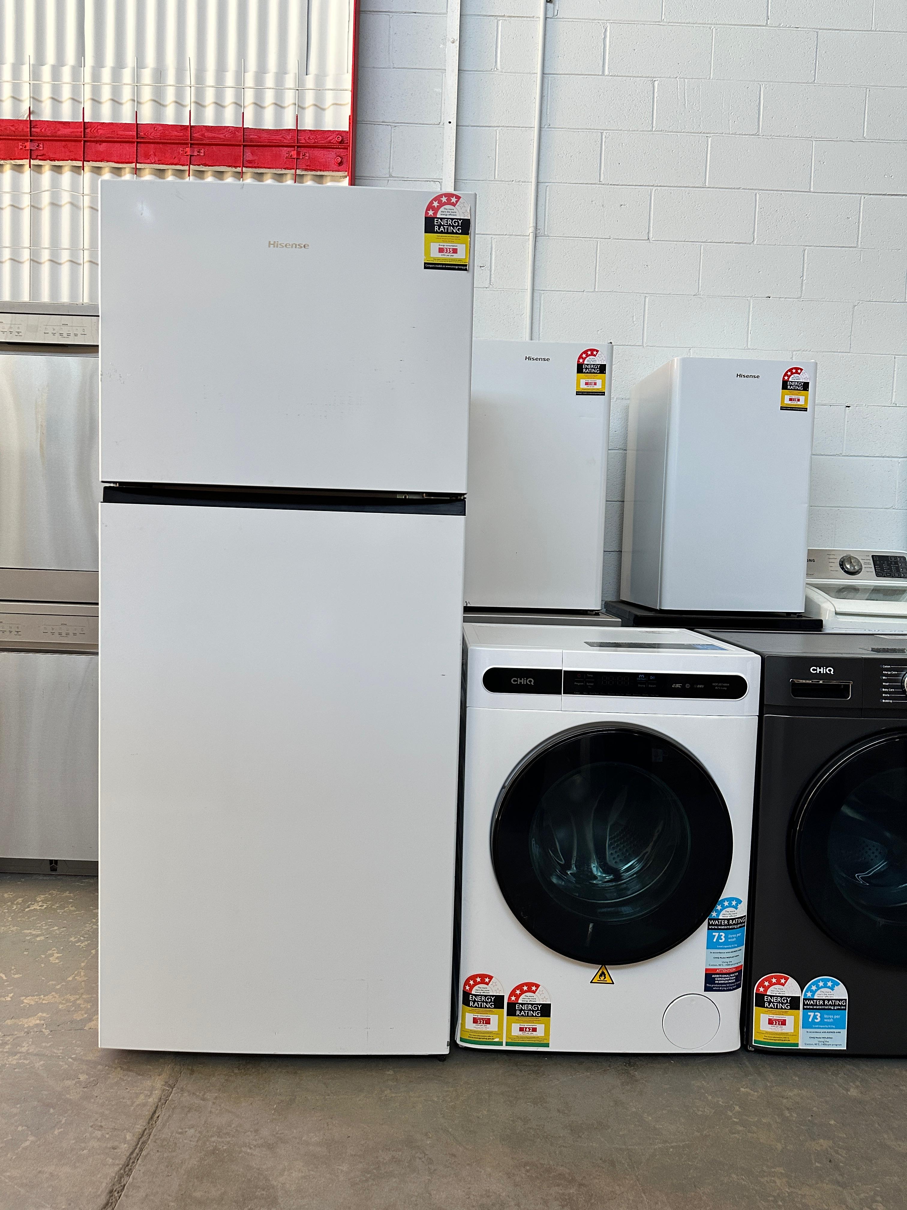 Hisense 424L Fridge Freezer (Factory Seconds) + CHiQ 8.5/5kg Washer Dryer Combo (Refurbished) – Combo Deal | ADELAIDE