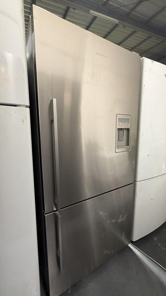 Refurbished Fisher & Paykel 519L Bottom Mount Fridge Freezer | BRISBANE