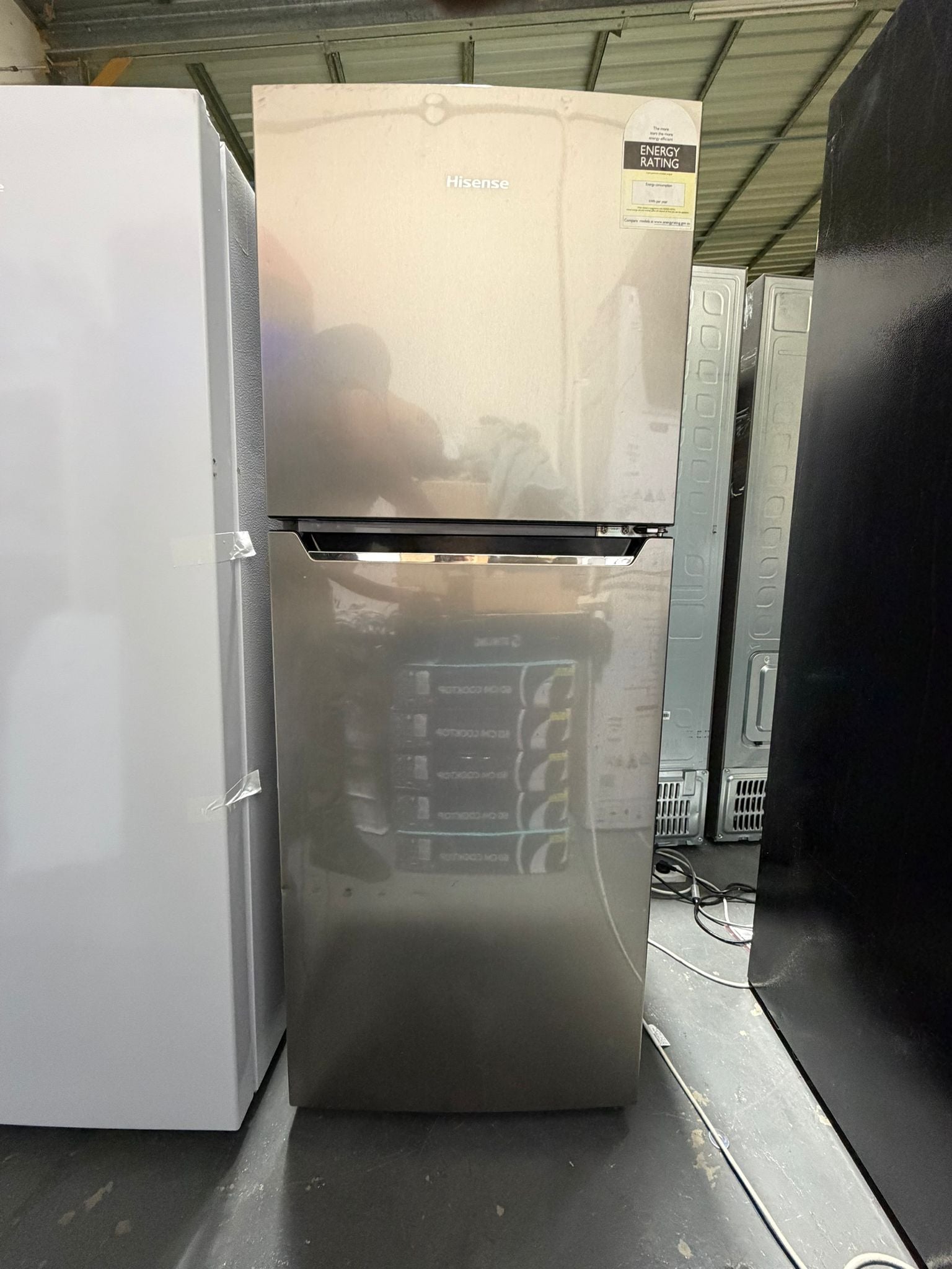Refurbished Hisense 230L Top Mount Fridge Freezer – HR6TFF230S | BRISBANE