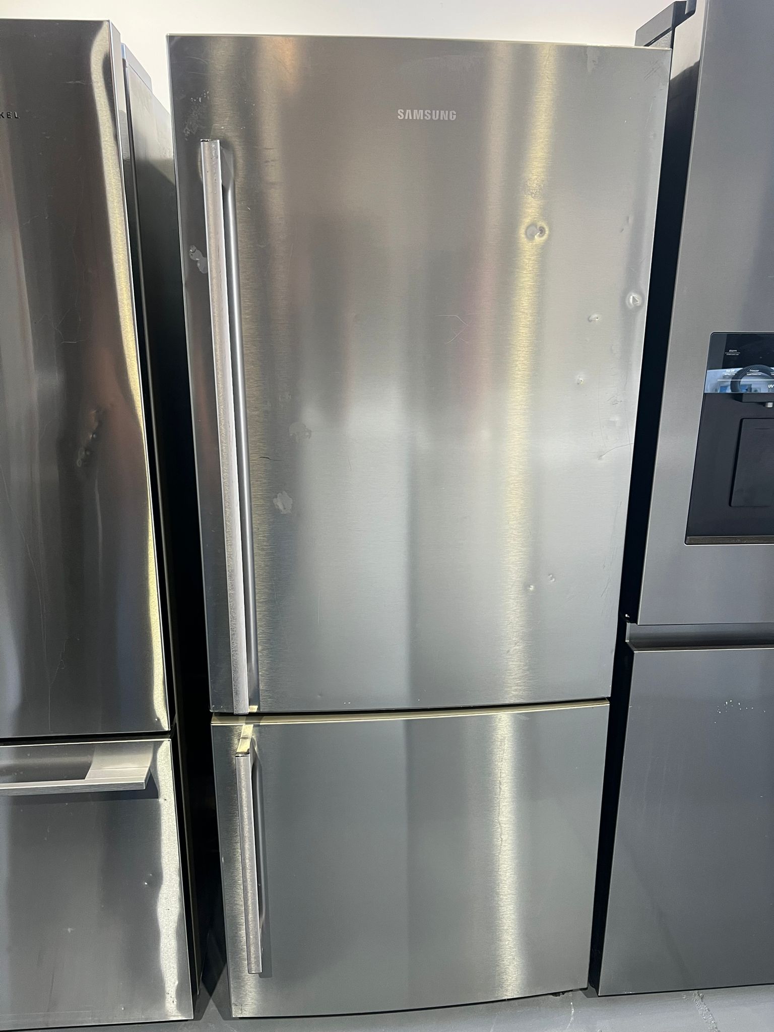 Refurbished Samsung 450 Litres Fridge Freezer