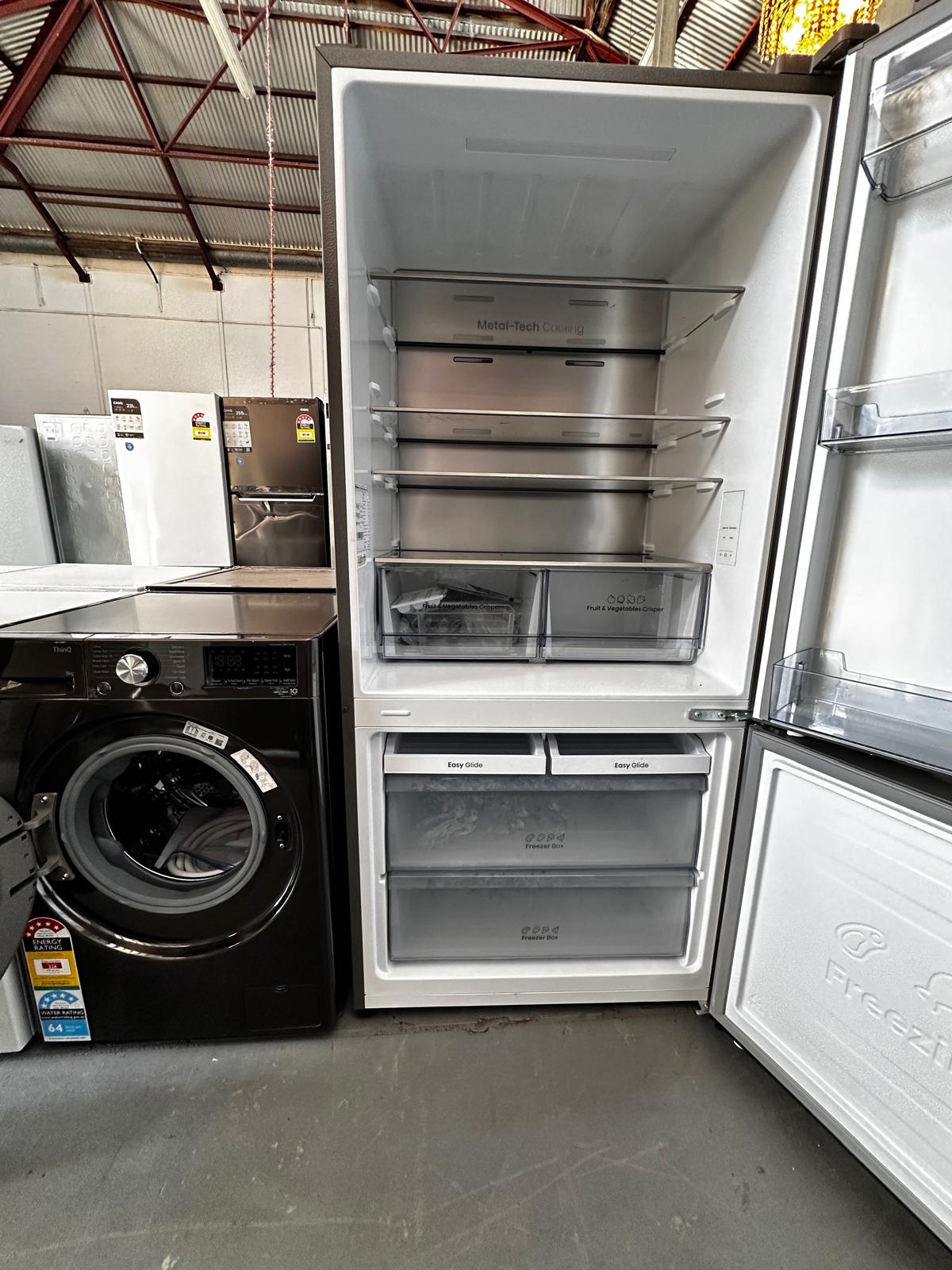 Hisense 503L Bottom Mount Fridge Freezer HRBM503S – LG 9kg Front Load Washer WV9-1609B – Near to New – Combo | ADELAIDE