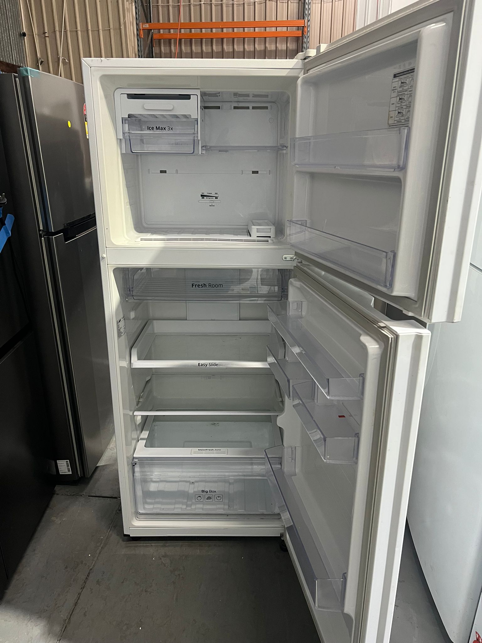 Refurbished Samsung 392 Litres Fridge Freezer
