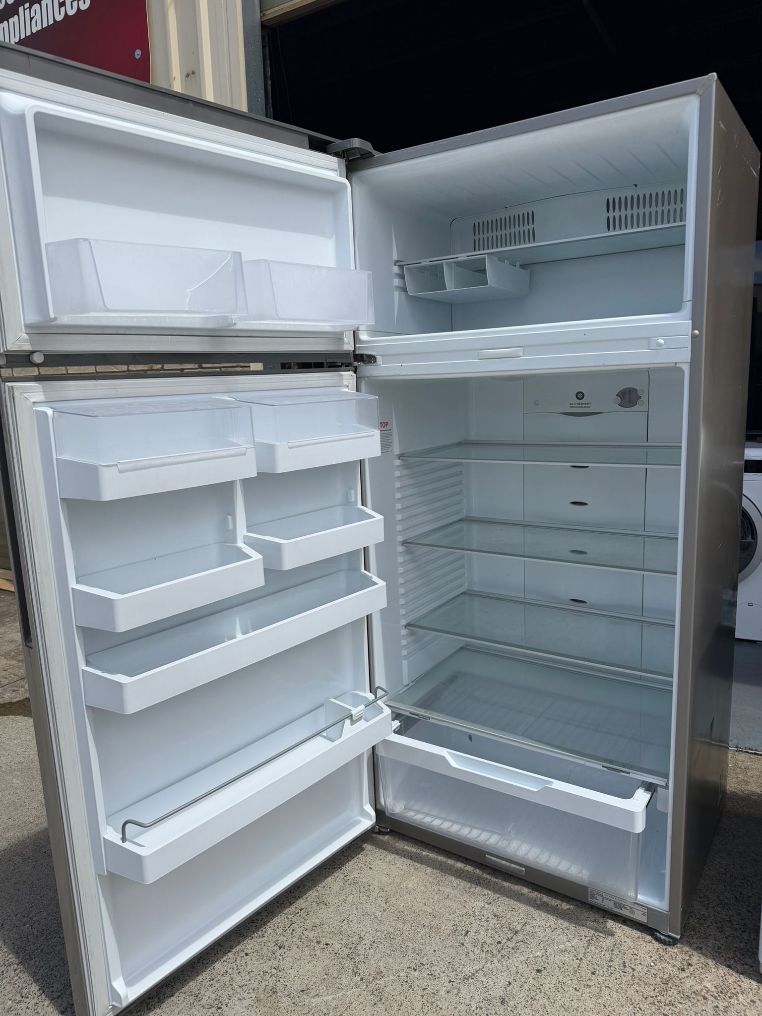 Refurbished Combo – Fisher & Paykel 517L Fridge + Fisher & Paykel 8.5KG Top Loader Washer | BRISBANE