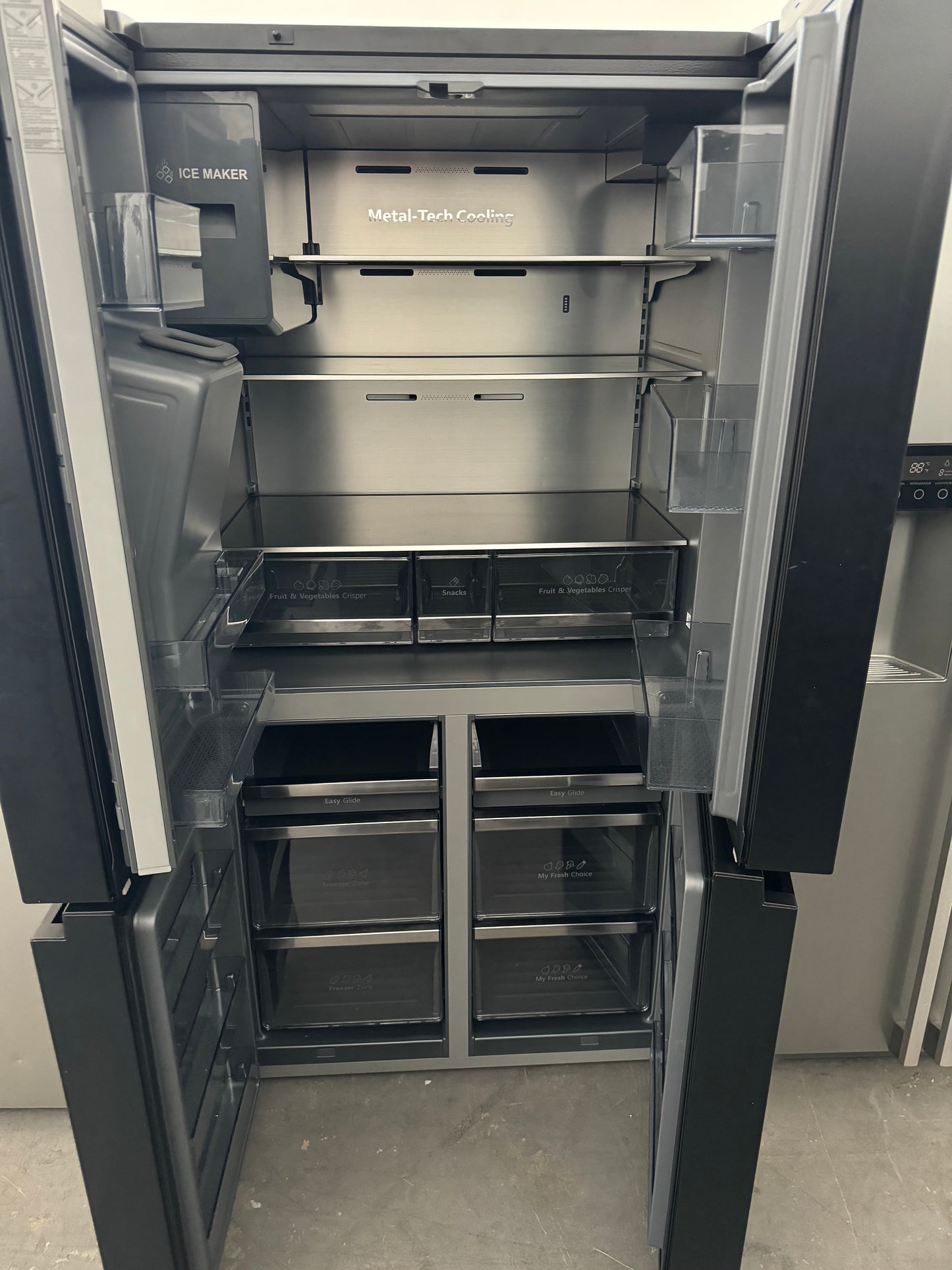 Refurbished Hisense 585 Litres Fridge Freezer | PERTH