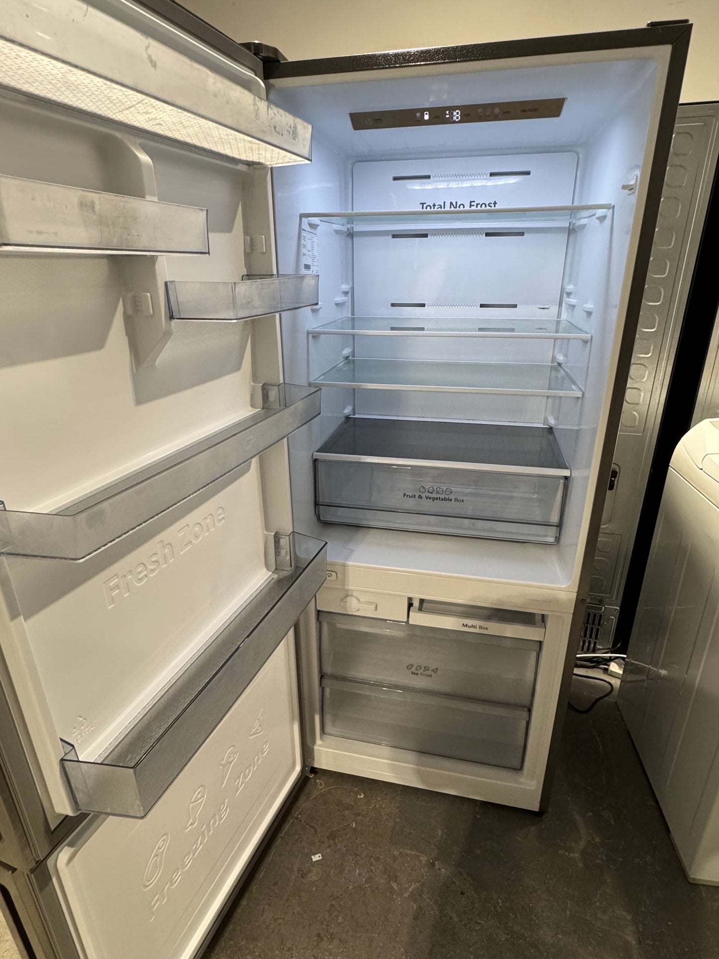 Refurbished Hisense 417 litres fridge freezer | PERTH
