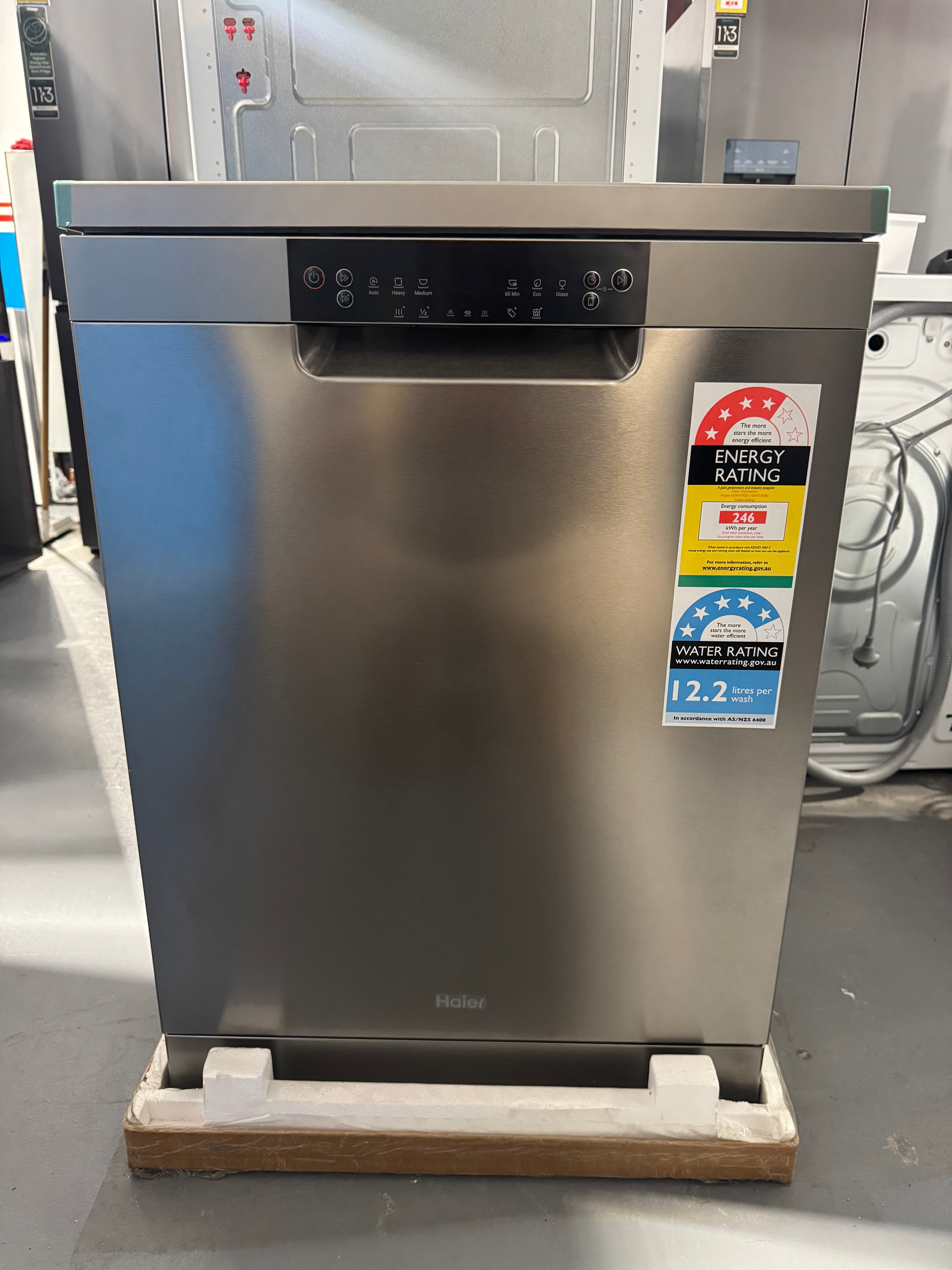 Carton Damage Haier 15 place setting Dishwasher