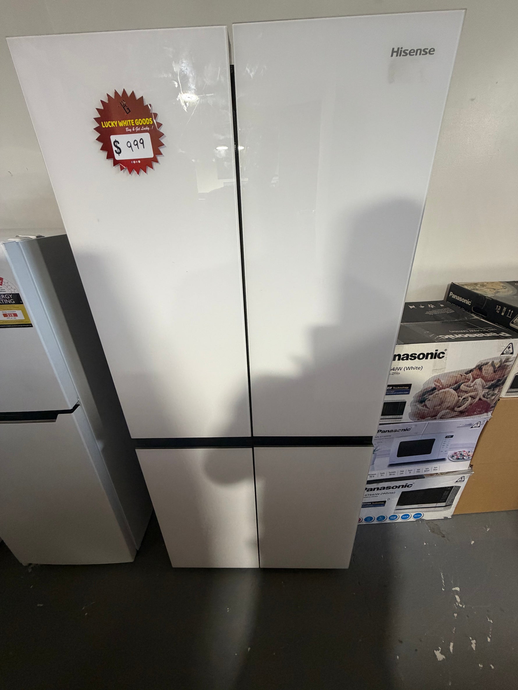 Refurbished Hisense 483 ltr Glass door fridge freezer | ALEXANDRIA