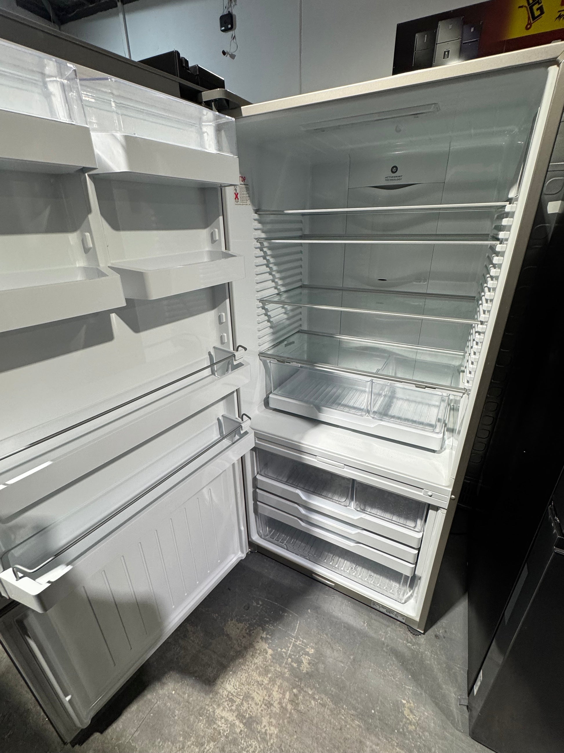 Refurbished fisher and Paykel 519 litres fridge freezer | PERTH