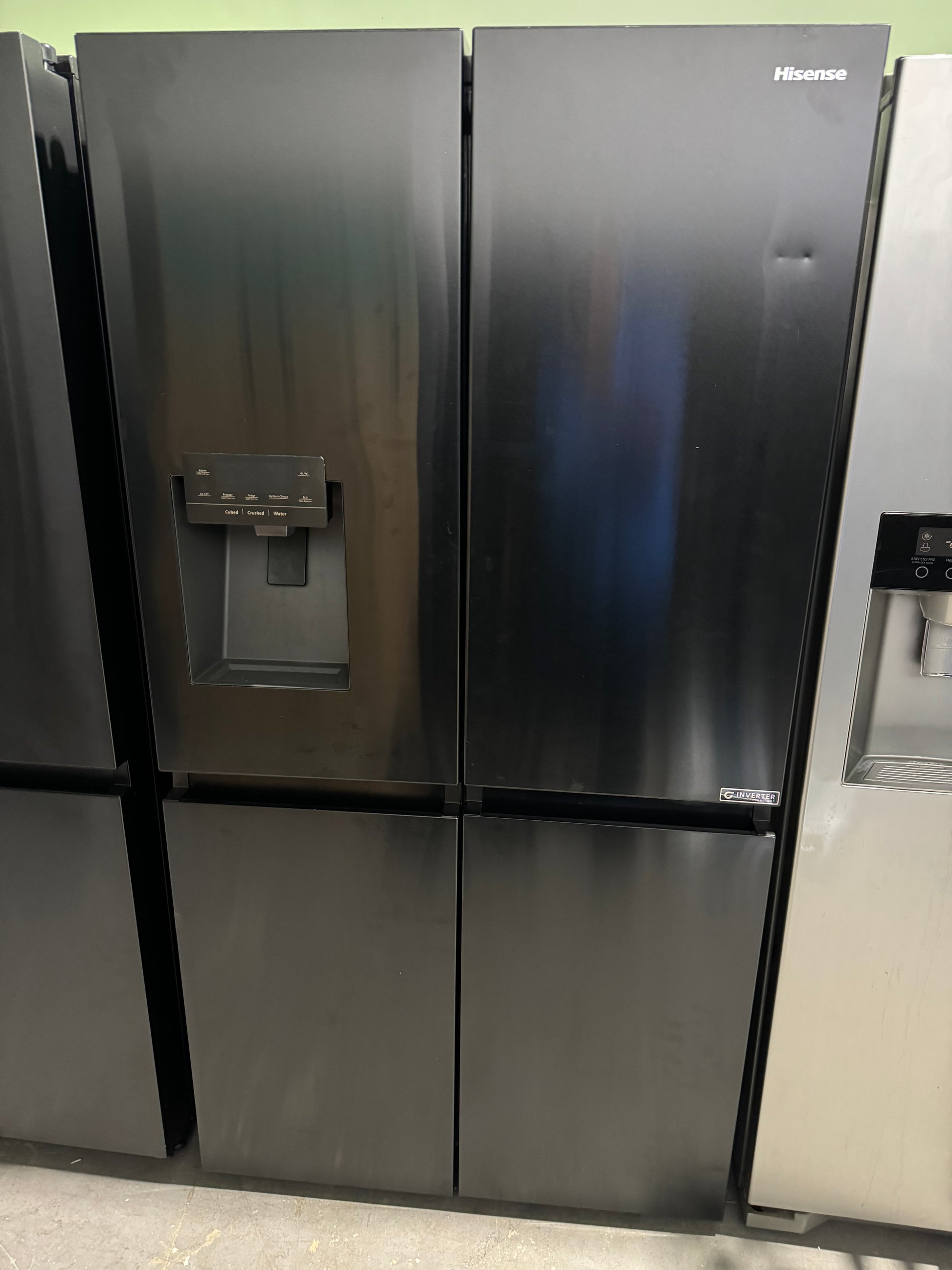 Refurbished Hisense 585 Litres Fridge Freezer | PERTH