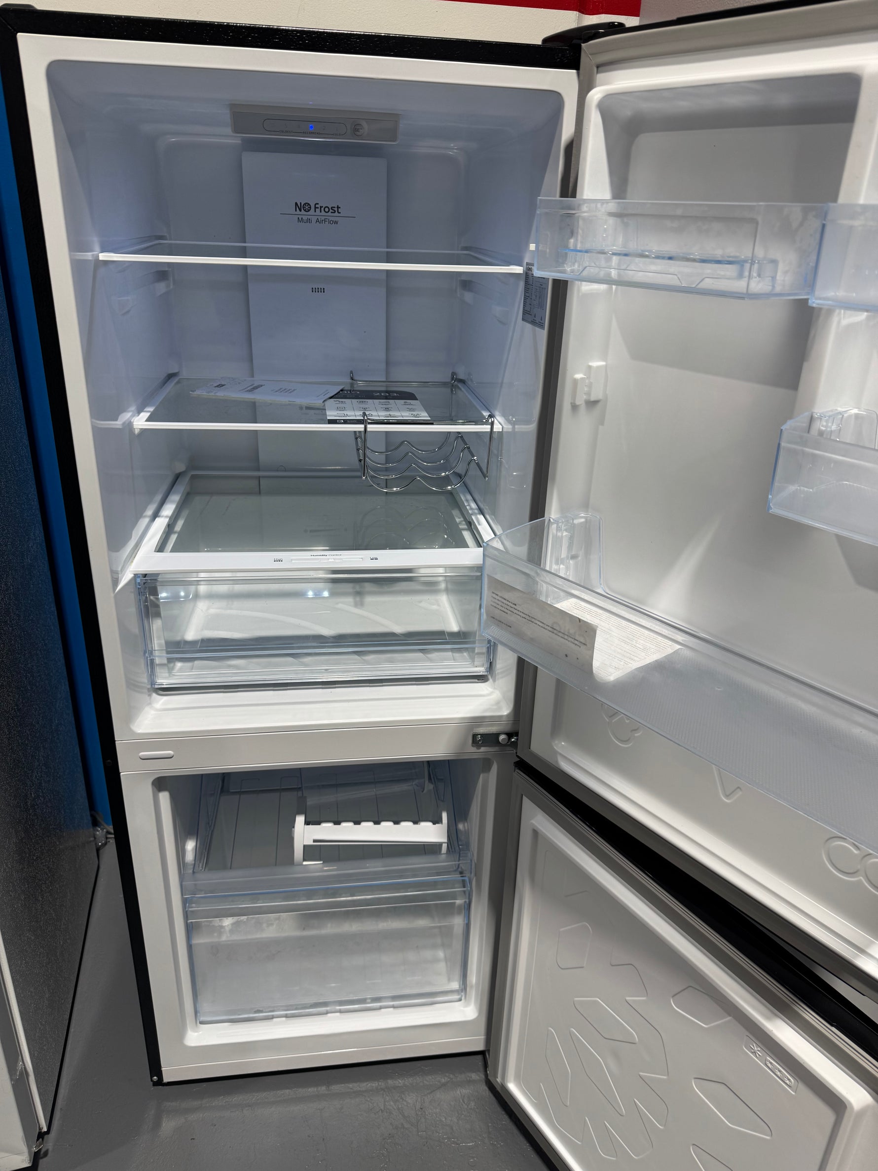 Refurbished Chiq 283 litres fridge freezer
