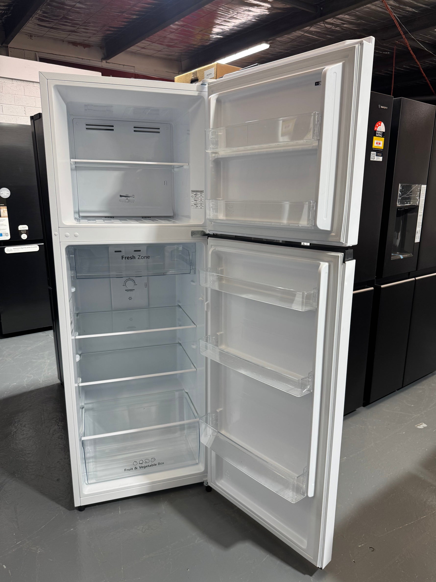 Refurbished Hisense 326L Top Mount Refrigerator White HRTF325 | SYDNEY