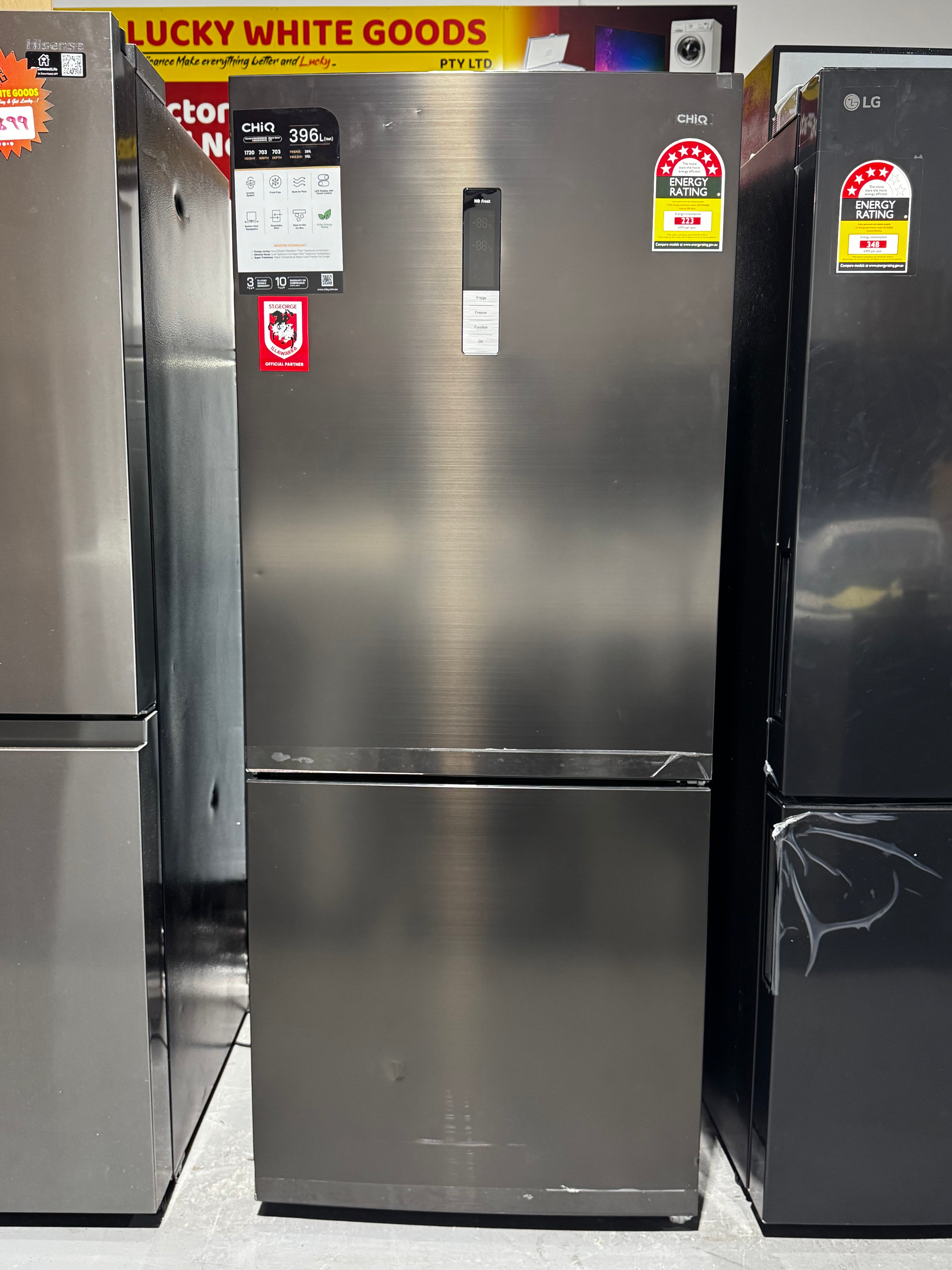 Near new condition Chiq 396 litres fridge freezer | PERTH