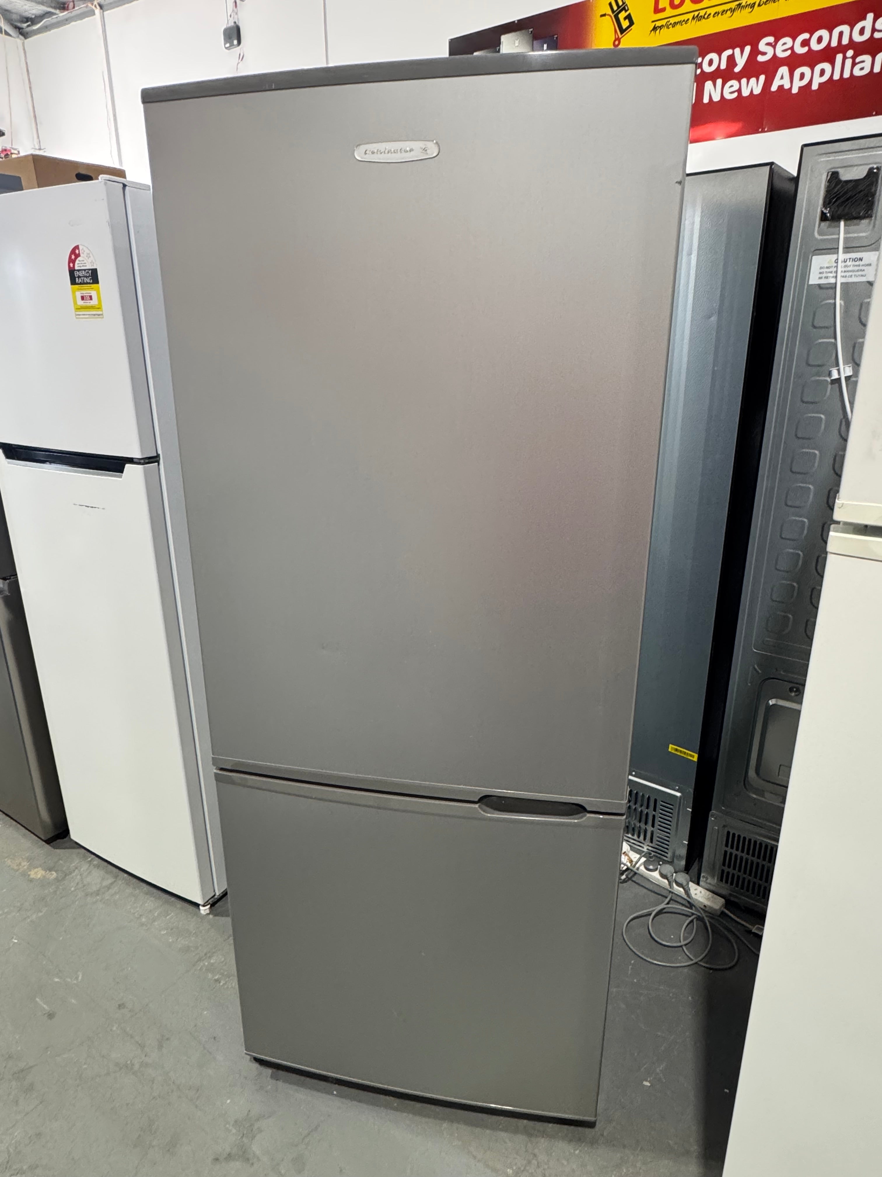 Refurbished Kelvinator 390 litres fridge freezer | PERTH