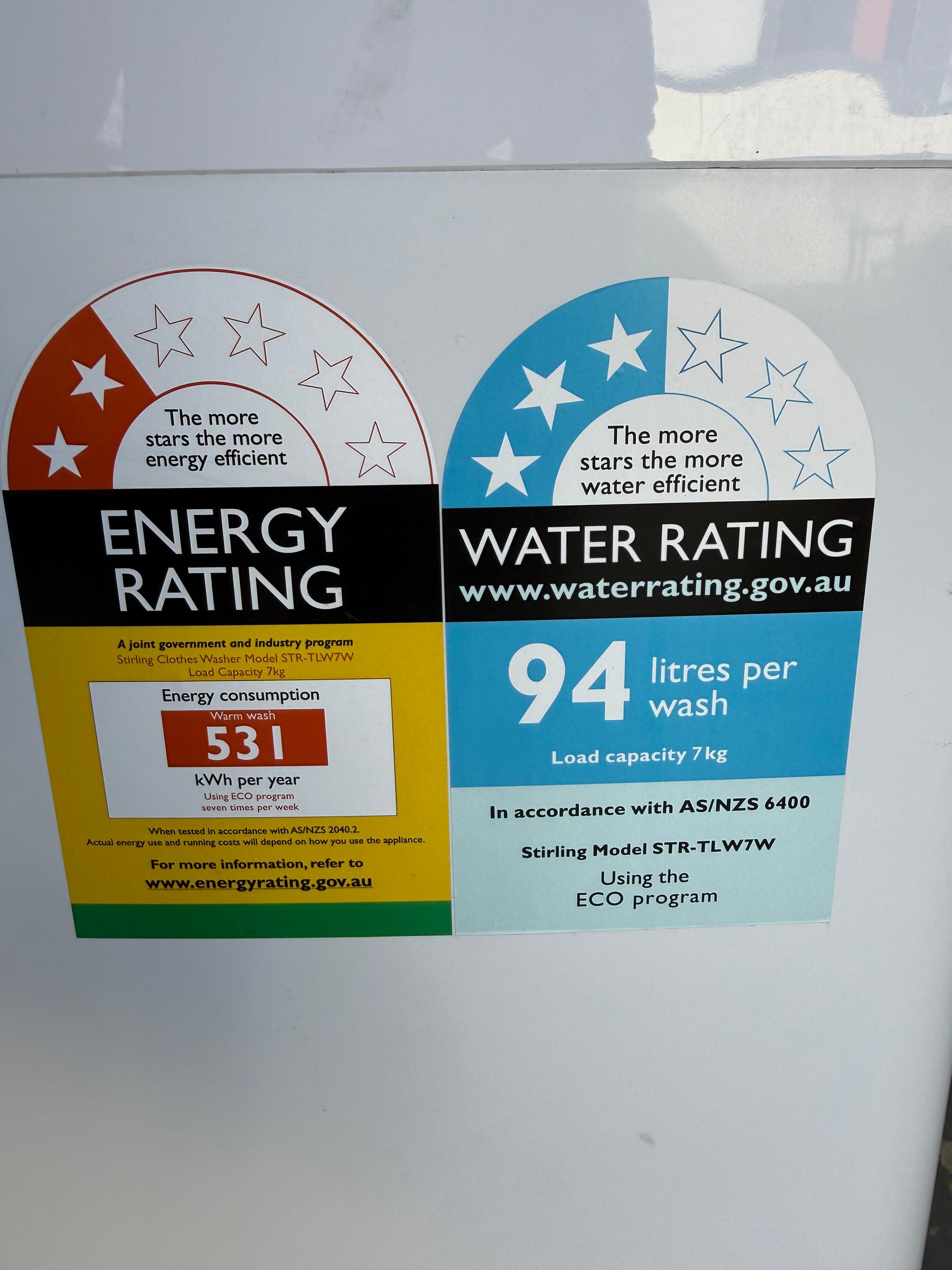 Hisense 418L bottom mount fridge+ Stirling 7kg Top load Washing Machine – Refurbished | MELBOURNE