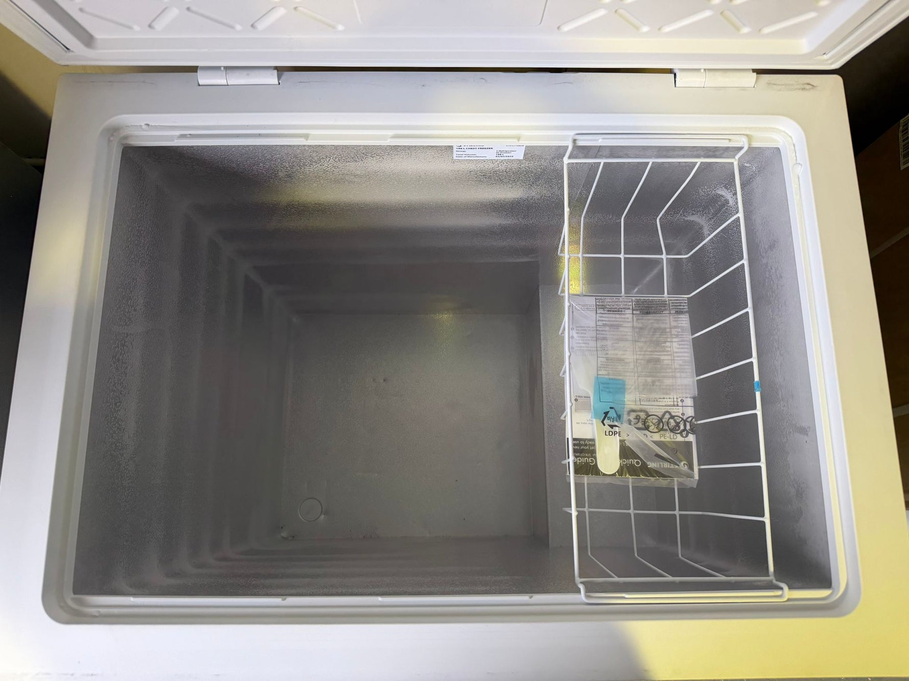 Refurbished Stirling 198 L Chest Freezer – Extra Storage | BRISBANE