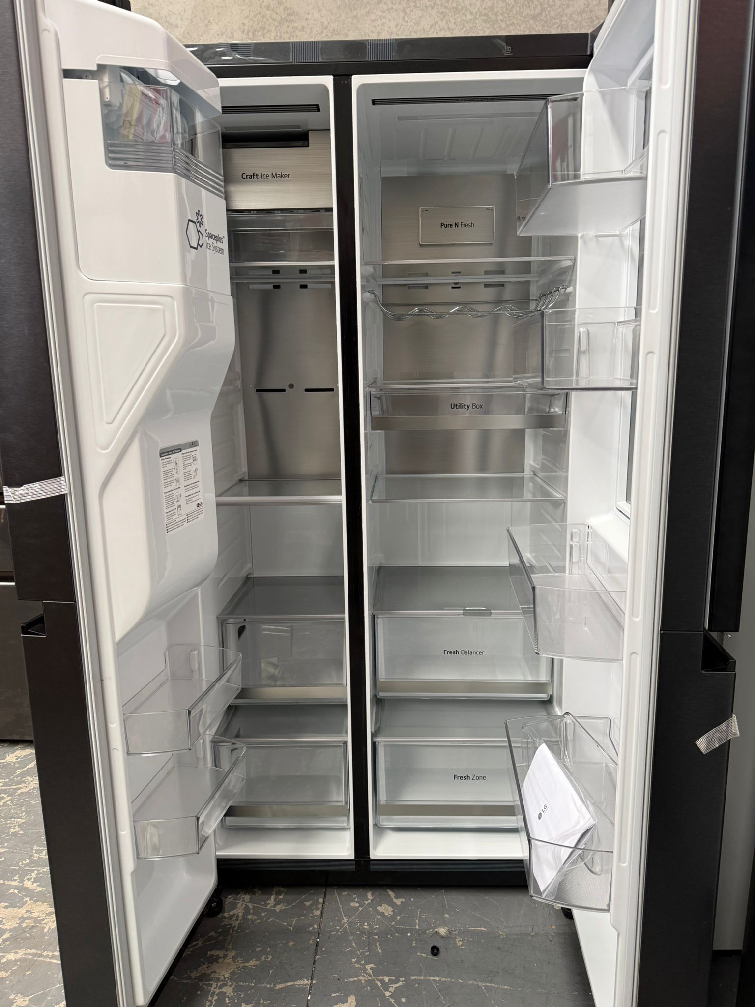 Electrolux 609L French Door Refrigerator – EHE6899BA – Like New | MELBOURNE