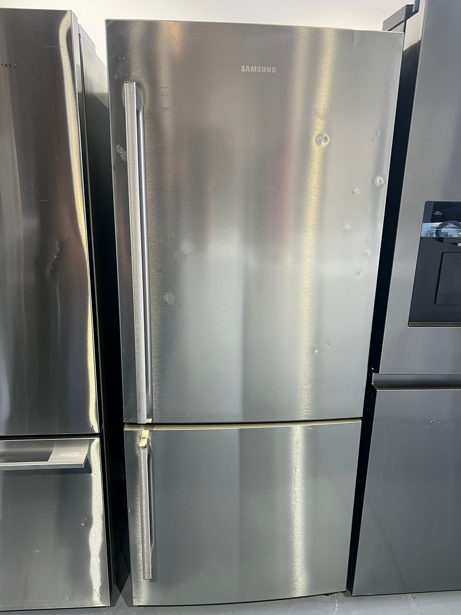 Refurbished Samsung 450 Litres Fridge Freezer