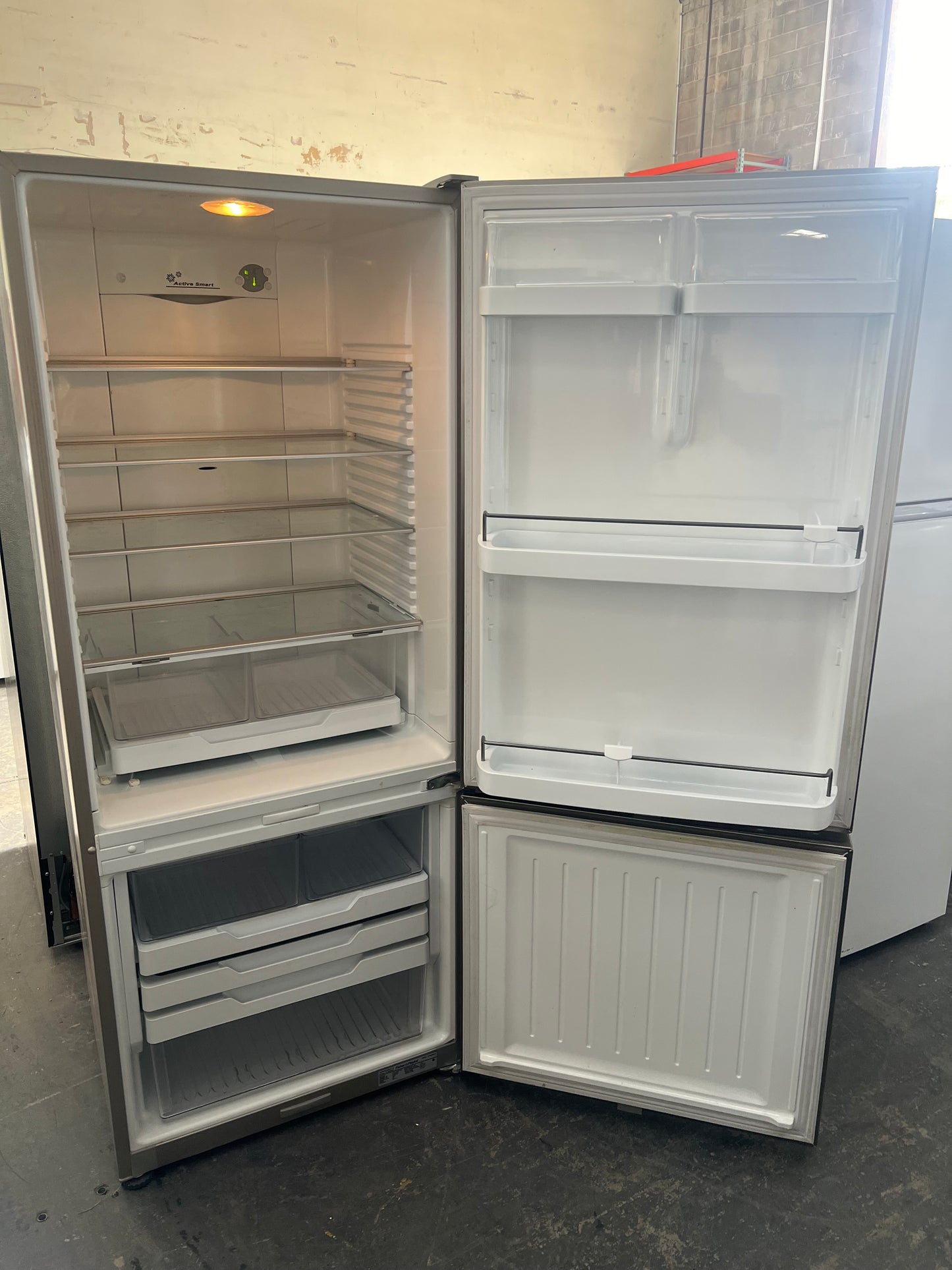 Refurbished Fisher and Paykel 442L Fridge Freezer | ADELAIDE