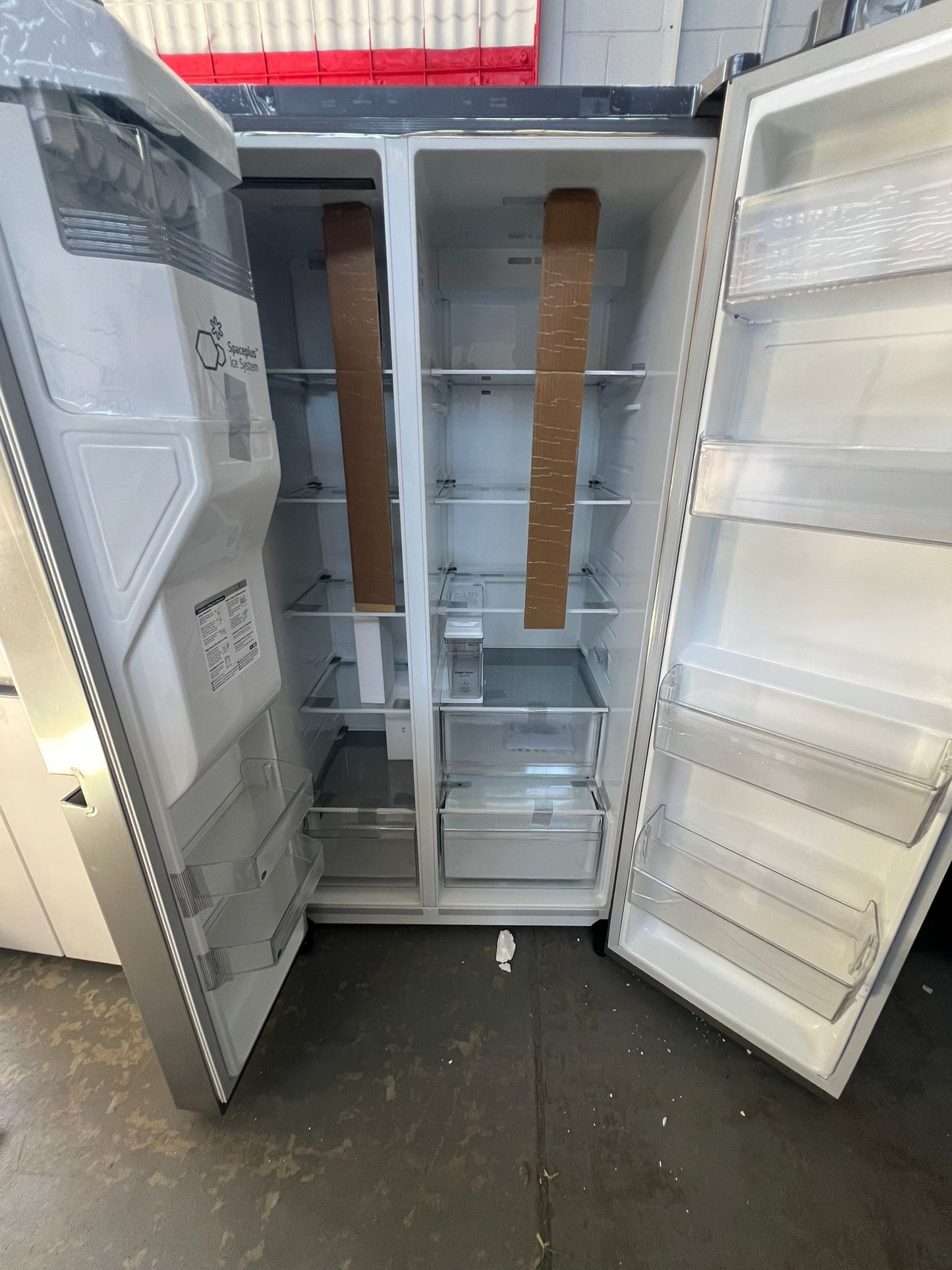 LG 641 L Side by Side Fridge Freezer | ADELAIDE