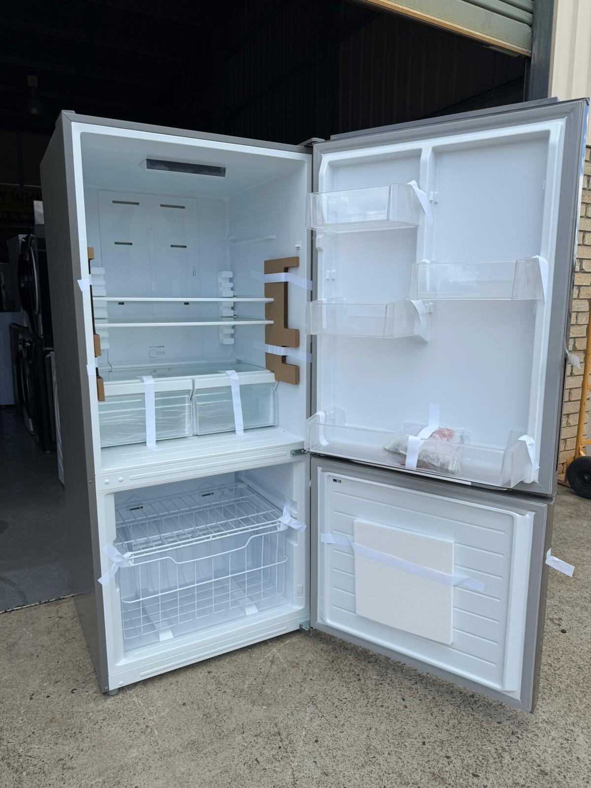 Factory Second Combo – Kogan 529L Refrigerator + Fisher & Paykel 7KG Top Loader Washer | BRISBANE