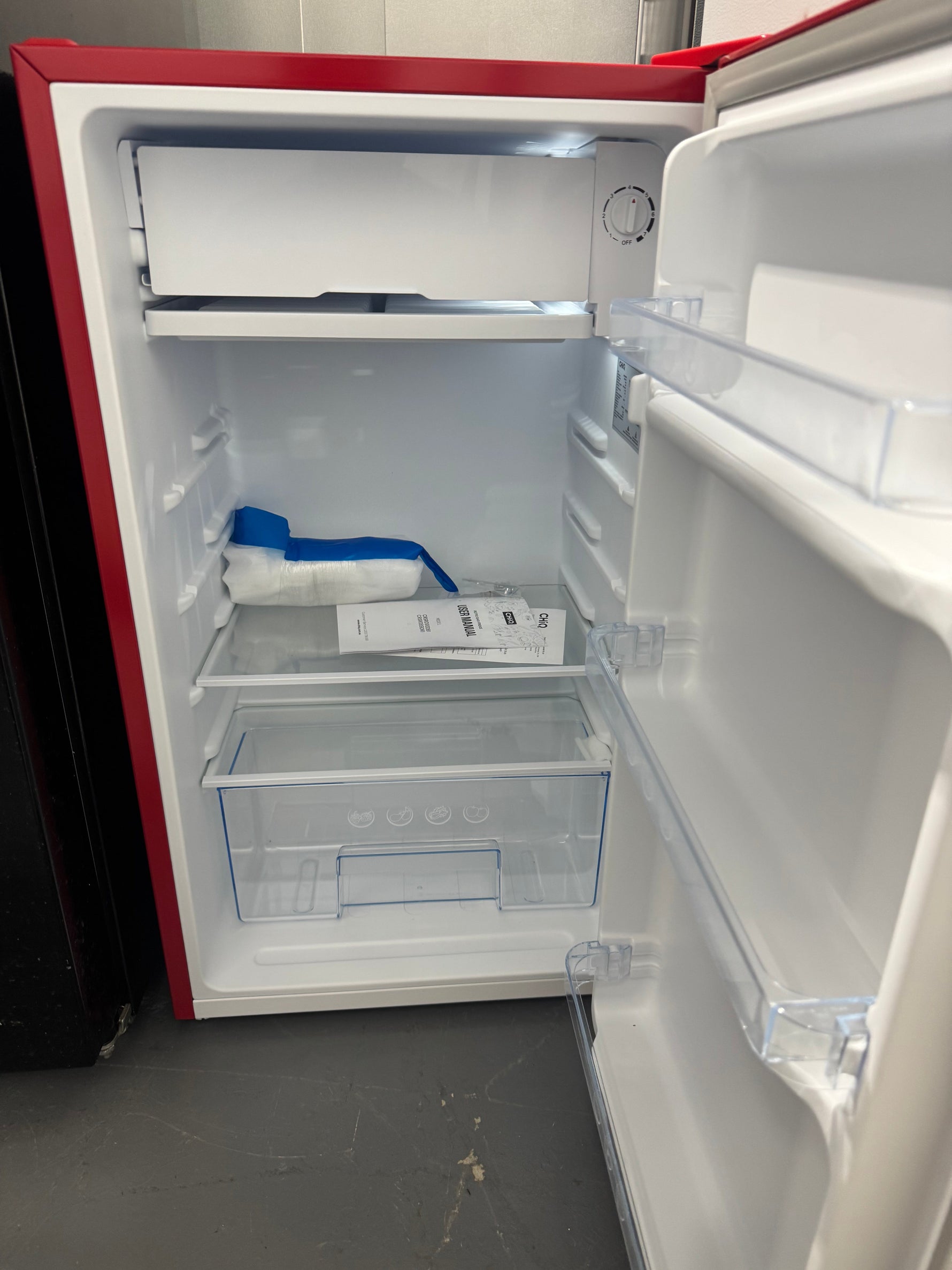 Factory seconds Chiq 90 litres Bar fridge | PERTH