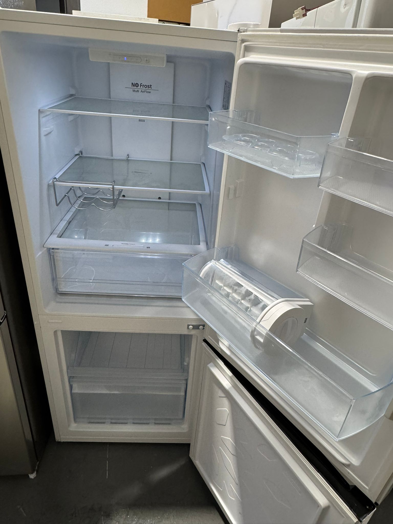 CHiQ 283L Bottom Mount Fridge Freezer – Refurbished | PERTH