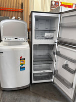 CHiQ 202L Top Mount Fridge Freezer CTM200NSSSE – Simpson 6kg Top Load Washer SWT6055TMWA – Refurbished | ADELAIDE