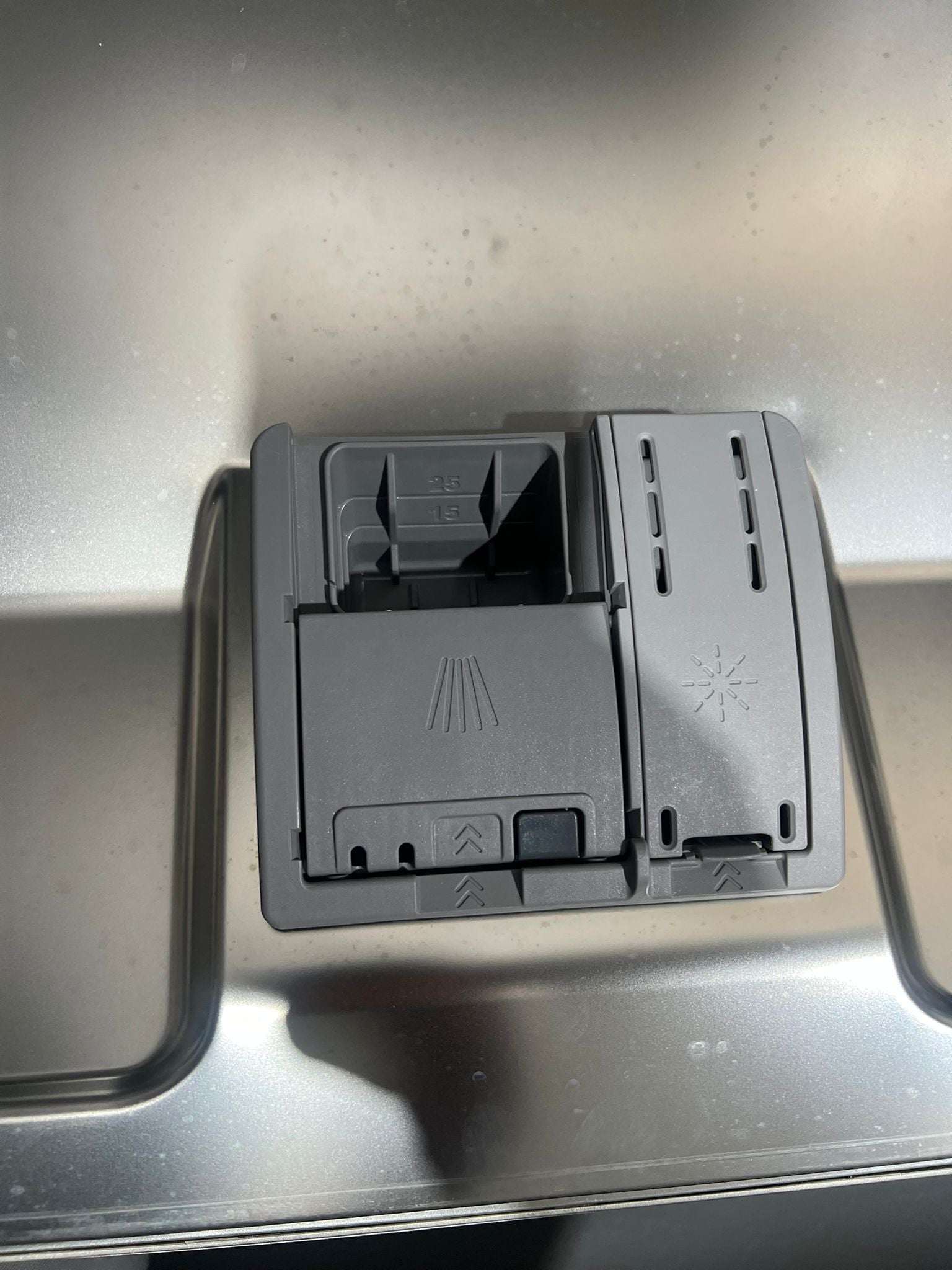 Factory Seconds Bosch Series 6 Freestanding Dishwasher – SMS6HAI02A