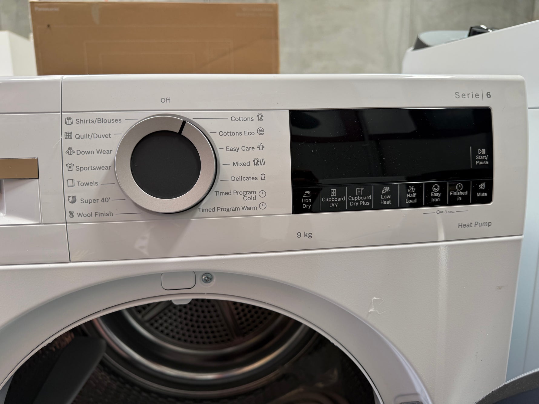 Bosch 9kg Heat Pump Dryer – Factory Seconds | WQG24200AU