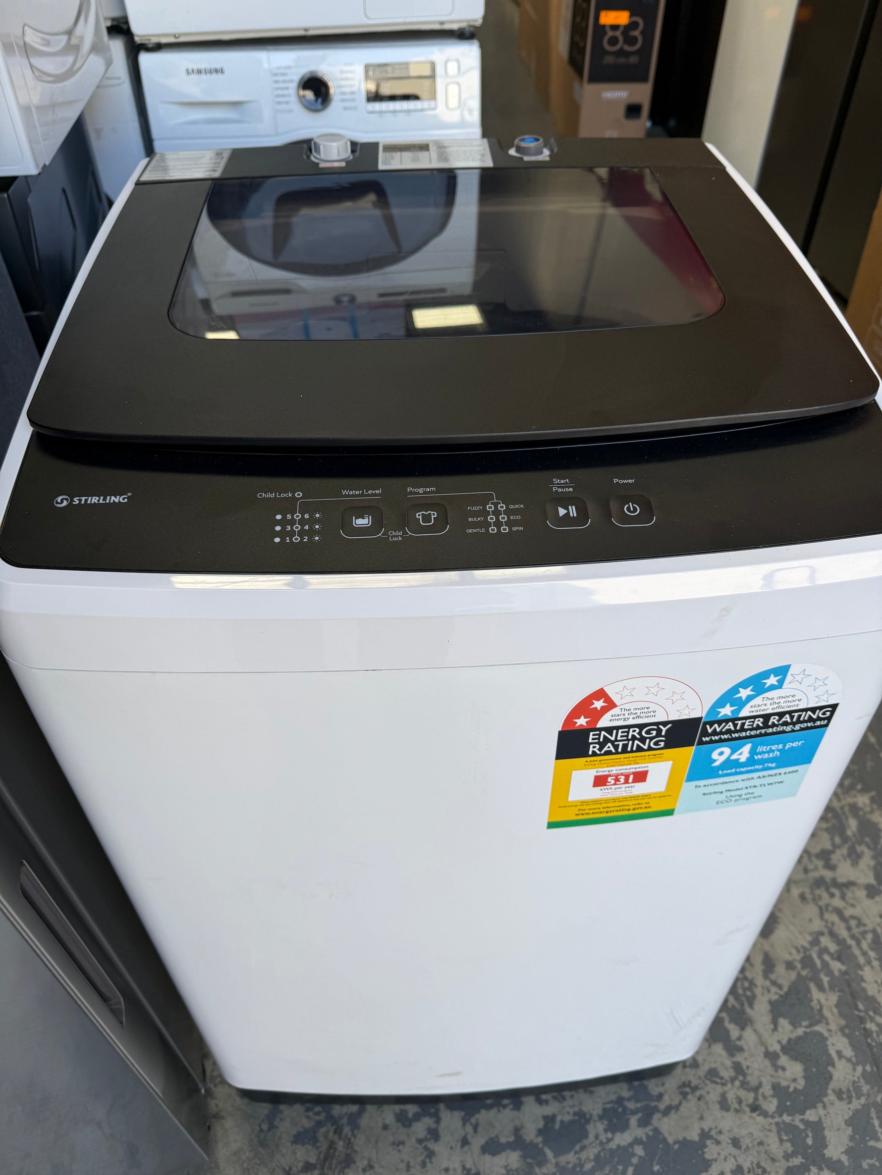 Hisense 418L bottom mount fridge+ Stirling 7kg Top load Washing Machine – Refurbished | MELBOURNE
