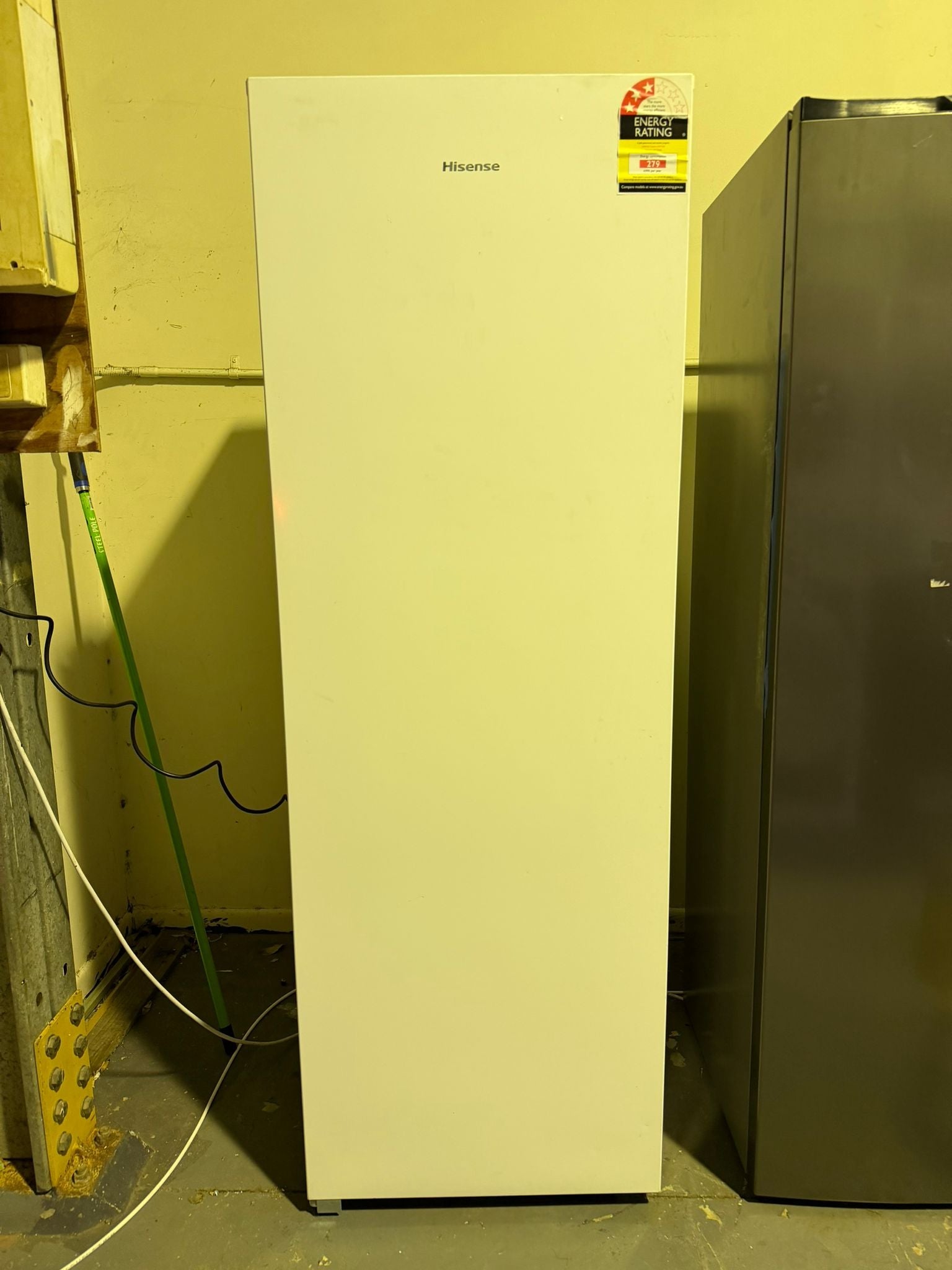 Refurbished Hisense 240L Hybrid Fridge Freezer – HRVF240 | BRISBANE