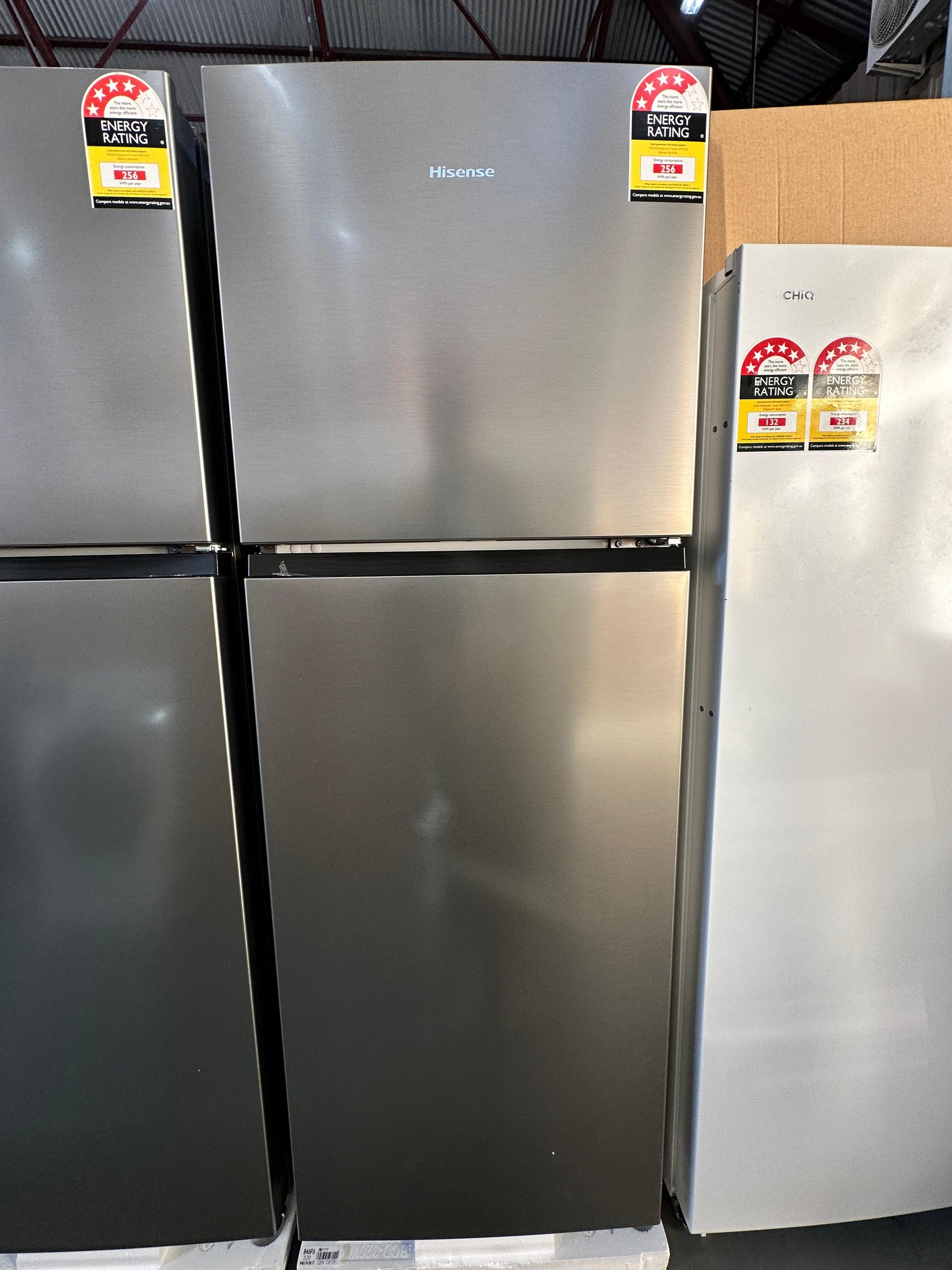 Hisense 326L Top Mount Fridge Freezer – Factory Seconds