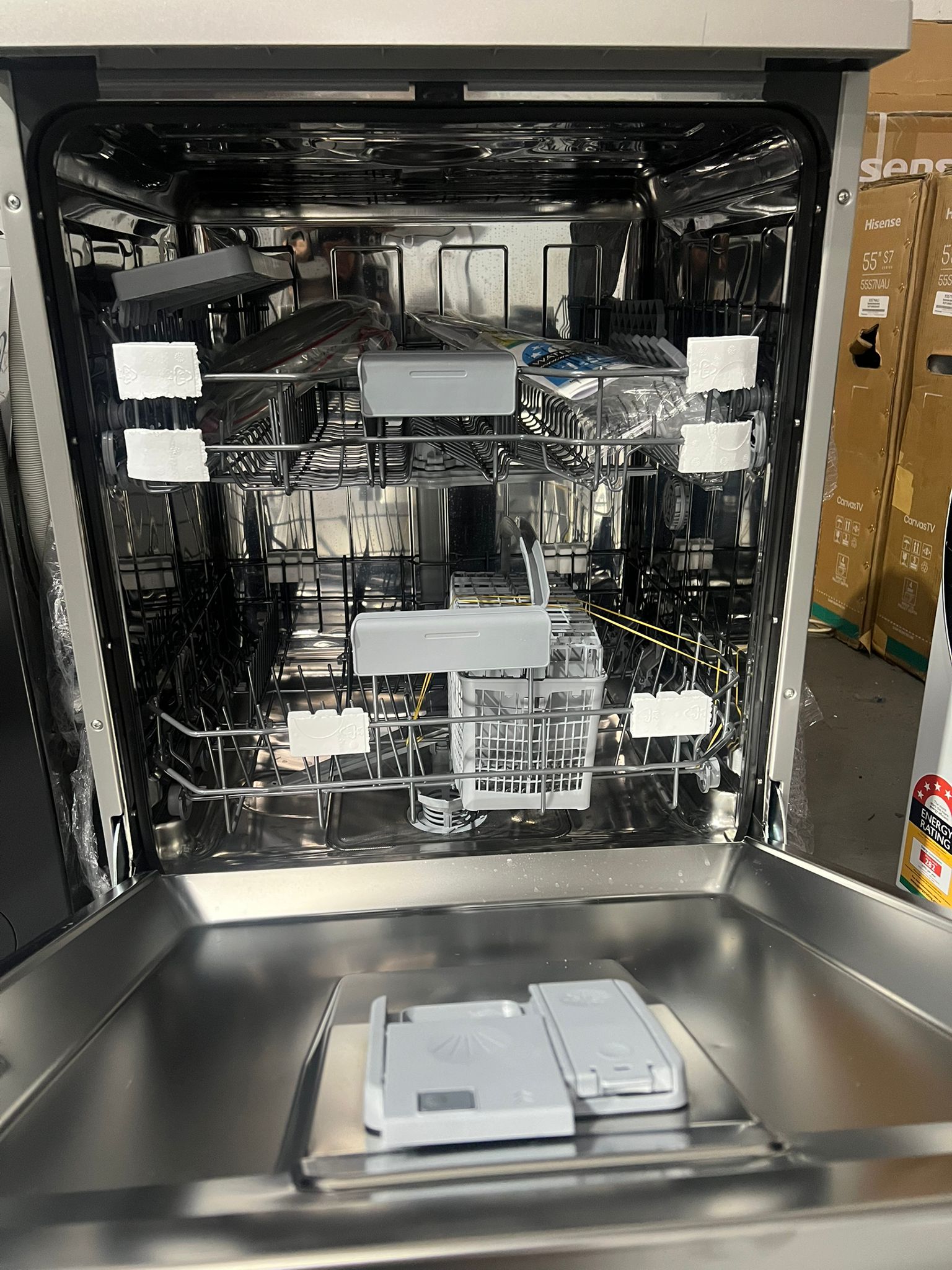 Factory Seconds Westinghouse 60 cm Stainless Steel Freestanding Dishwasher – WSF6602XC